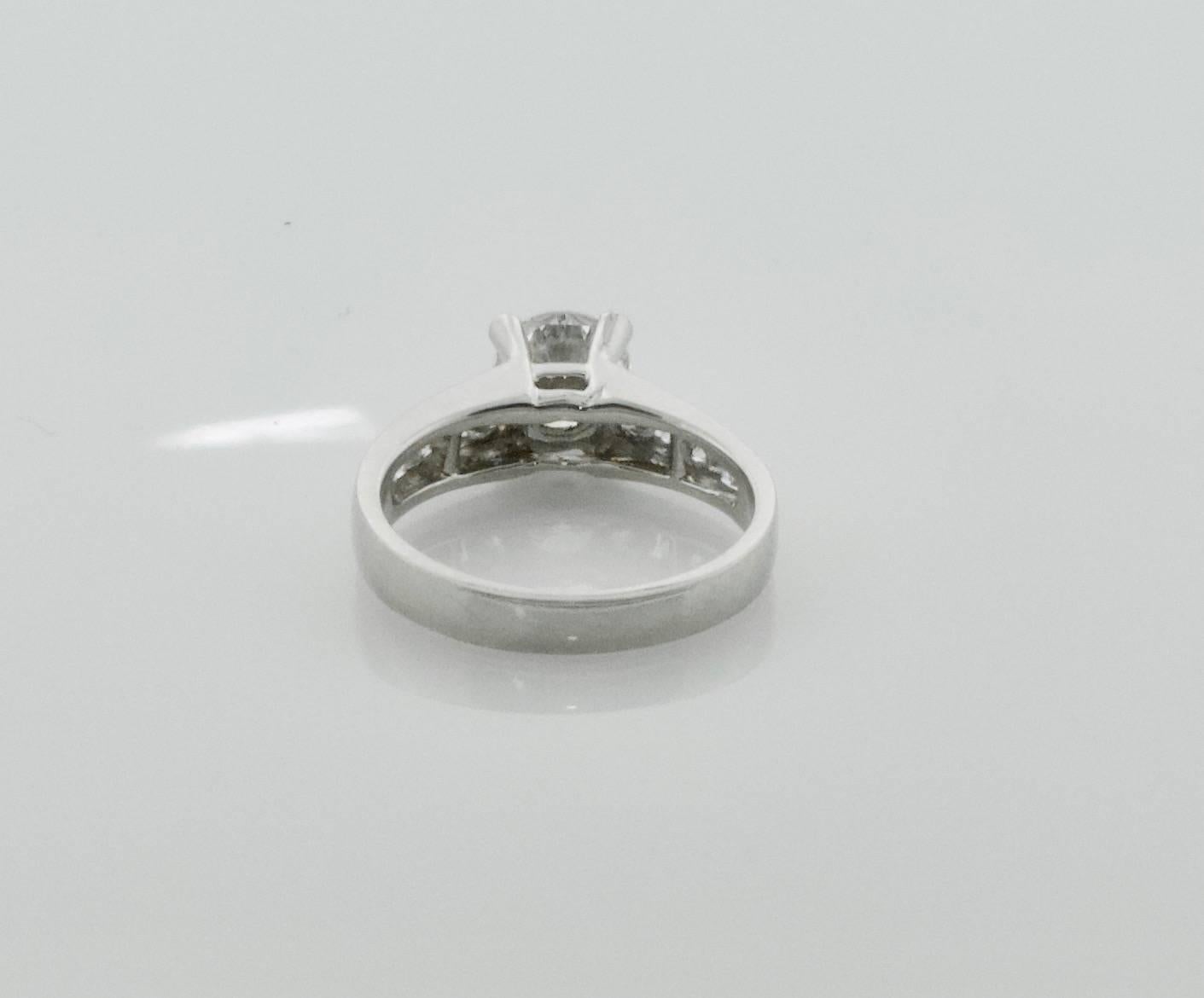 Classic Diamond Solitaire Ring in Platinum 1.03 GIA F-VS2 In Excellent Condition For Sale In Wailea, HI