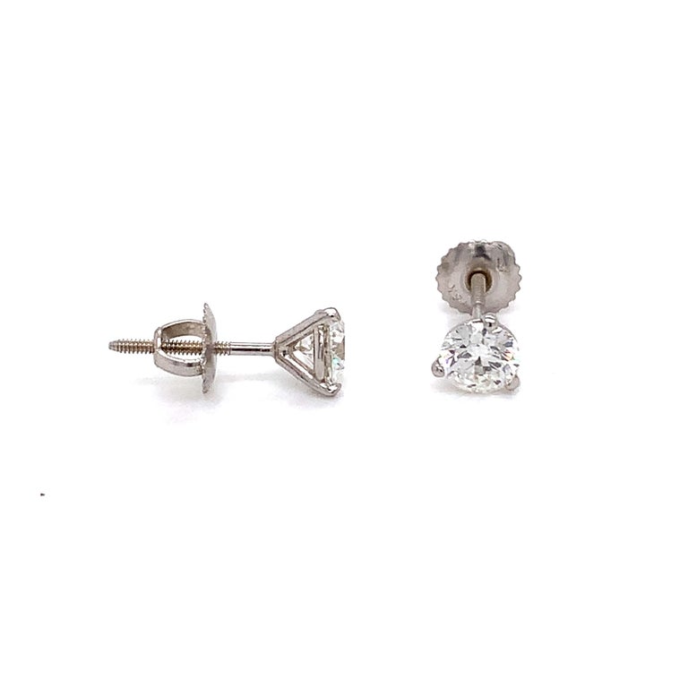 Classic Diamond Stud Earrings For Sale at 1stDibs