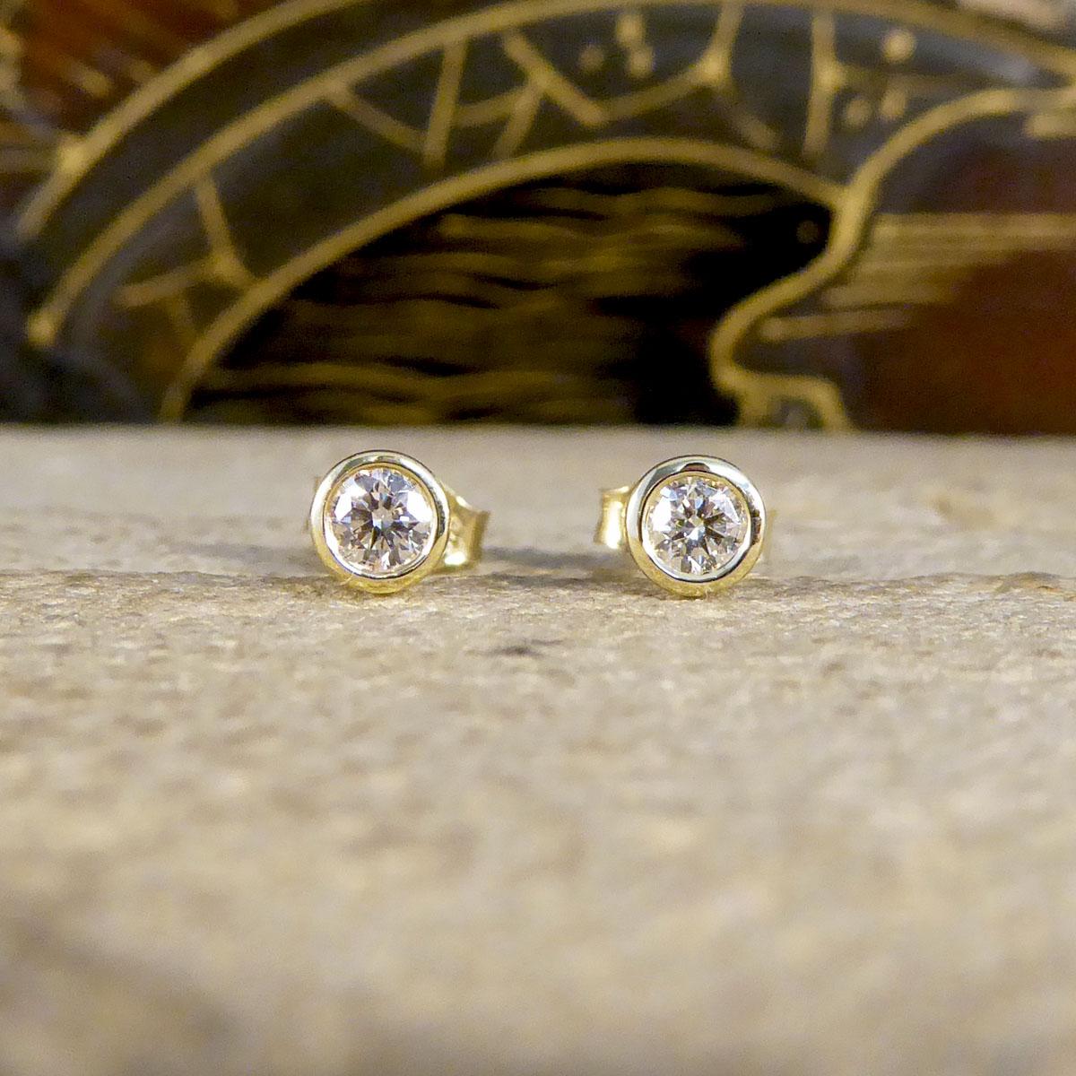 9ct yellow gold diamond stud earrings