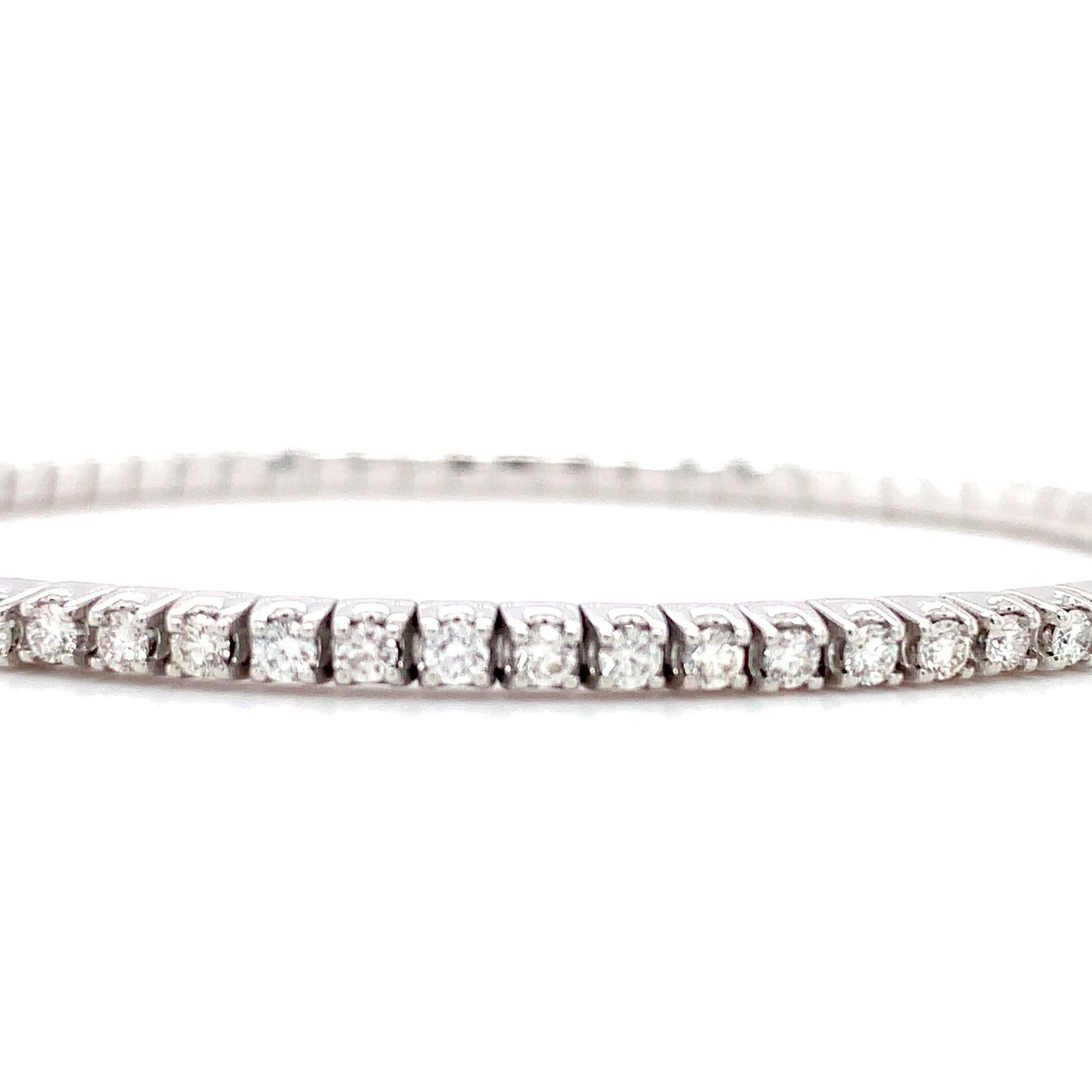 Classic Diamant-Tennisarmband dehnbar Stretch 18k Weißgold im Angebot 3