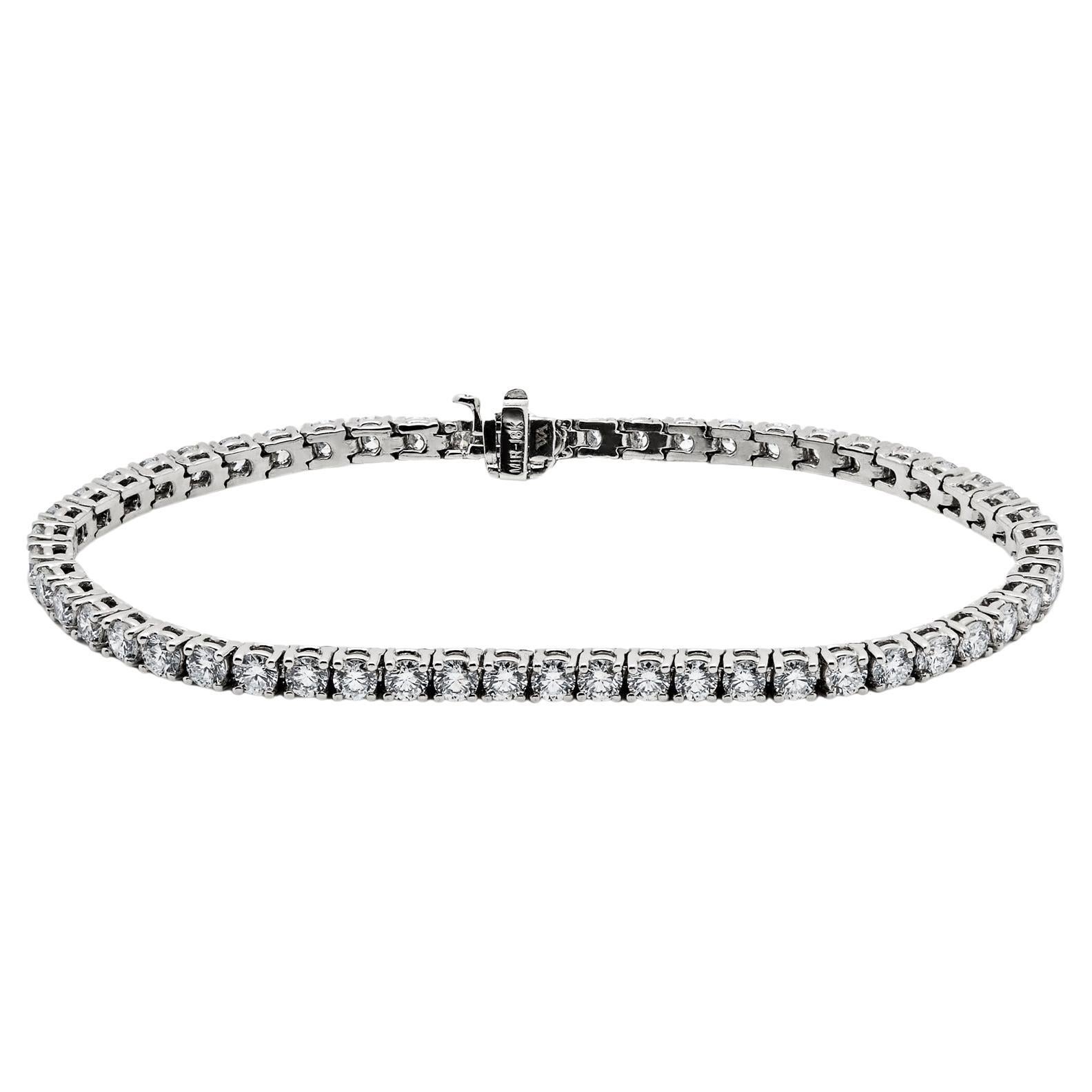 18K WG CLASSIC DIAMOND TENNIS BRACELET