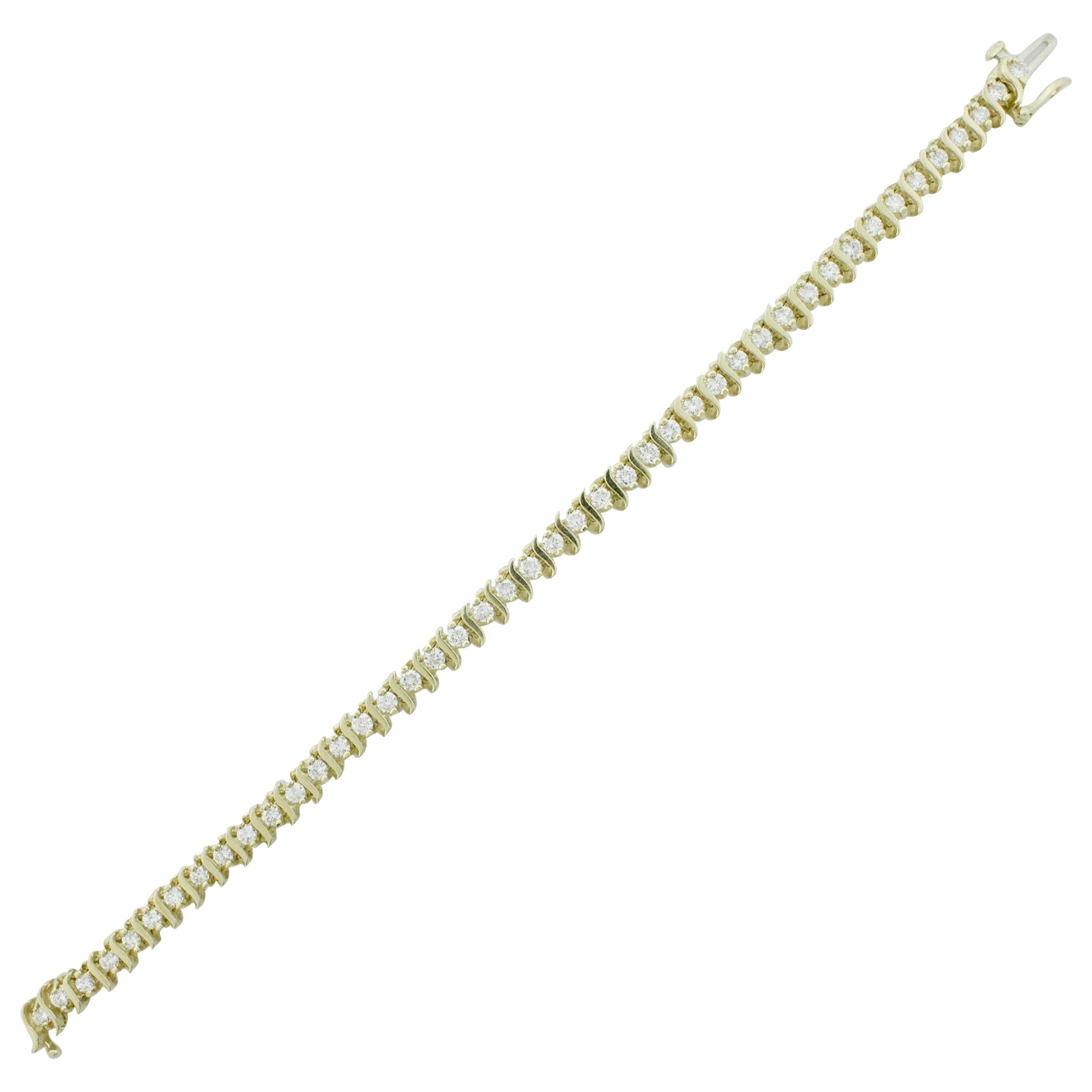 Classic Diamond Tennis Bracelet in Yellow Gold with Style 3.00 Carat