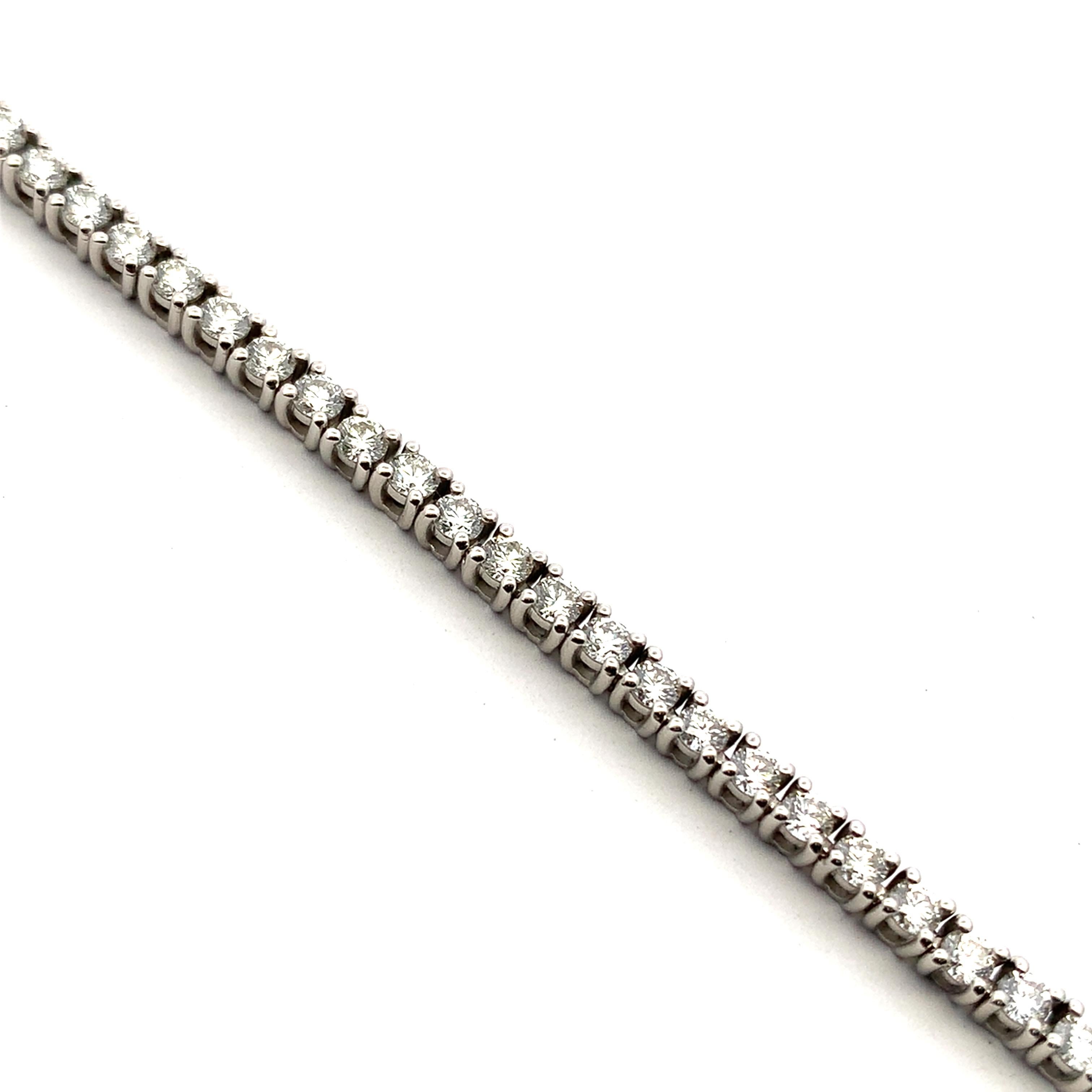 Bracelet de tennis classique en diamant platine en vente 5