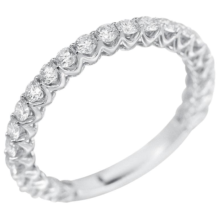 Chic Classic Diamond White Diamond Modern Gold Ring For Sale at 1stDibs