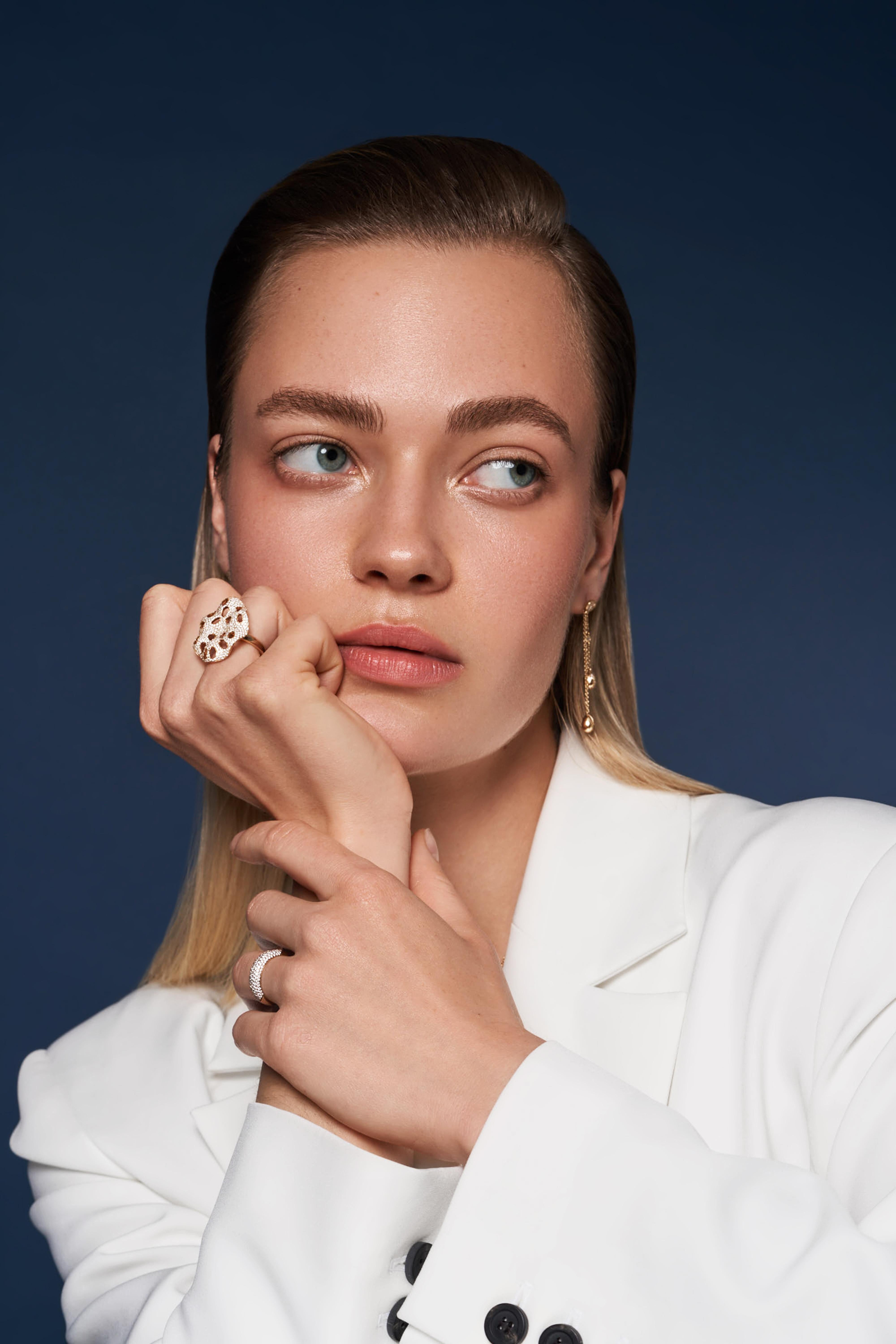 Bague exclusive en or jaune avec diamant classique en vente 1