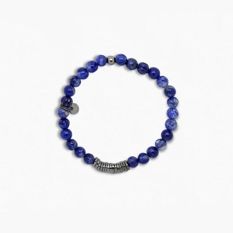 Pulsera Discos Clásicos con Sodalita y Plata Rodiada, Talla S

Las cuentas de sodalita se combinan con discos de plata de ley pulidos a mano y chapados en rodio negro. Elaboradas y talladas a mano de forma única en nuestro taller de Imperial Wharf,