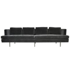 Klassisches Dunbar Sofa von Edward Wormley aus Mohair in Anthrazit