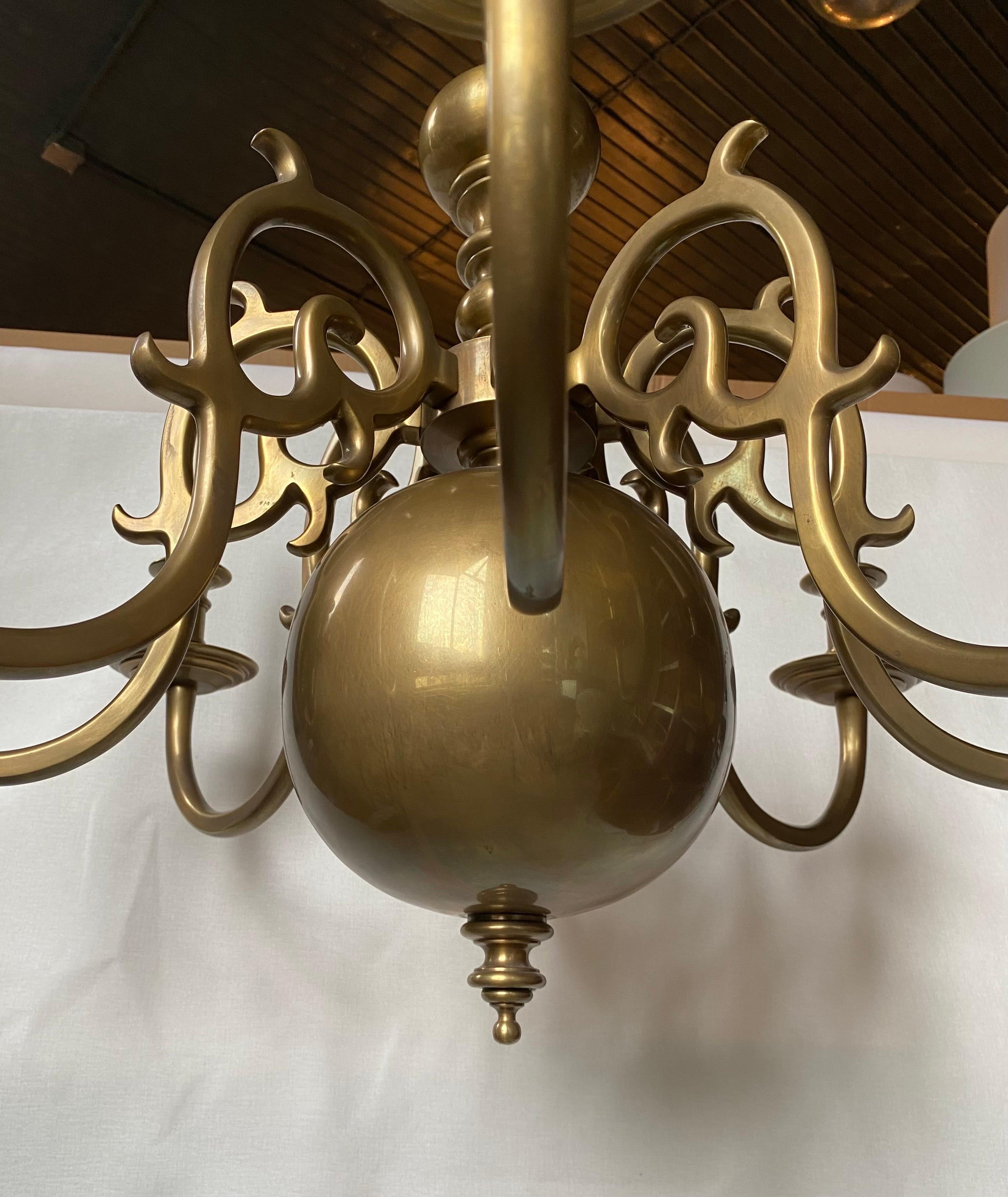 Classic Dutch Baroque-Style Brass 8-Light Chandelier  2