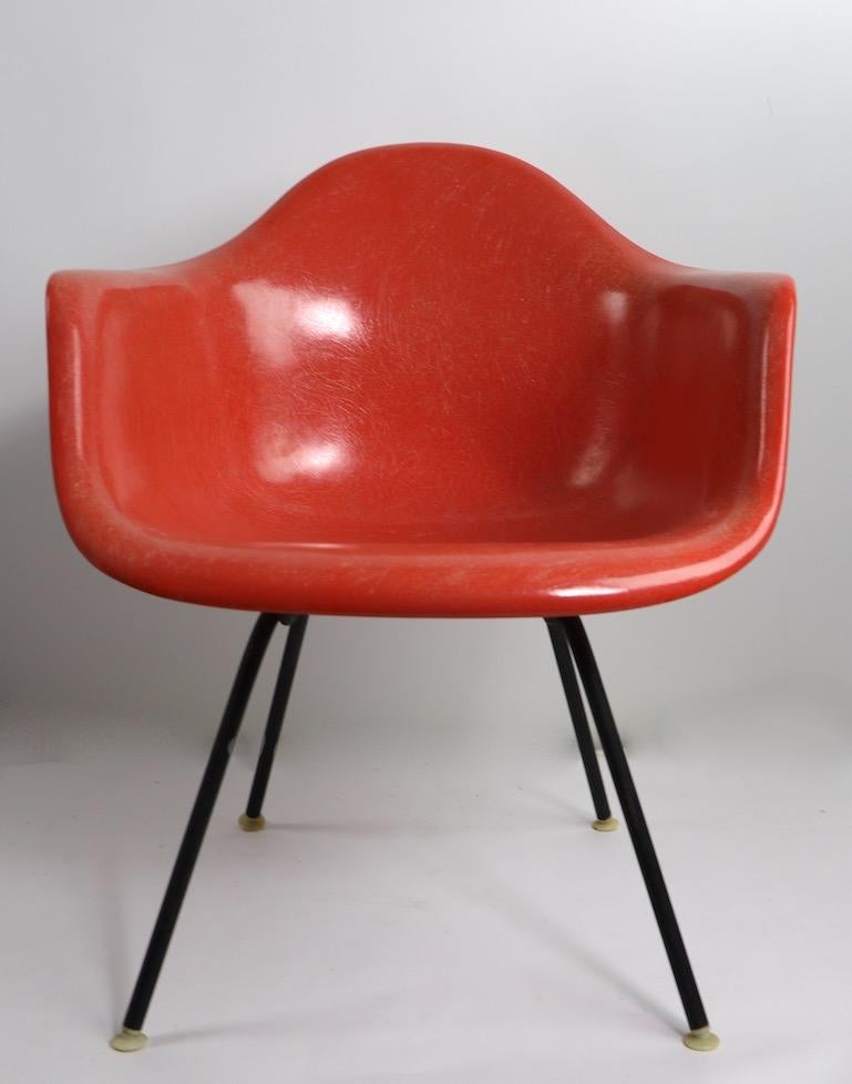 Mid-Century Modern Classic Eames Fiberglass Chair