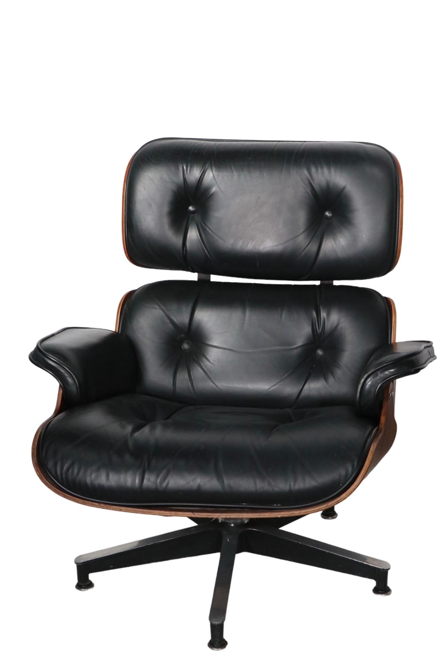 Classic Eames for Herman Miller Lounge Chair and Ottoman in Rosewood and Leather For Sale 3