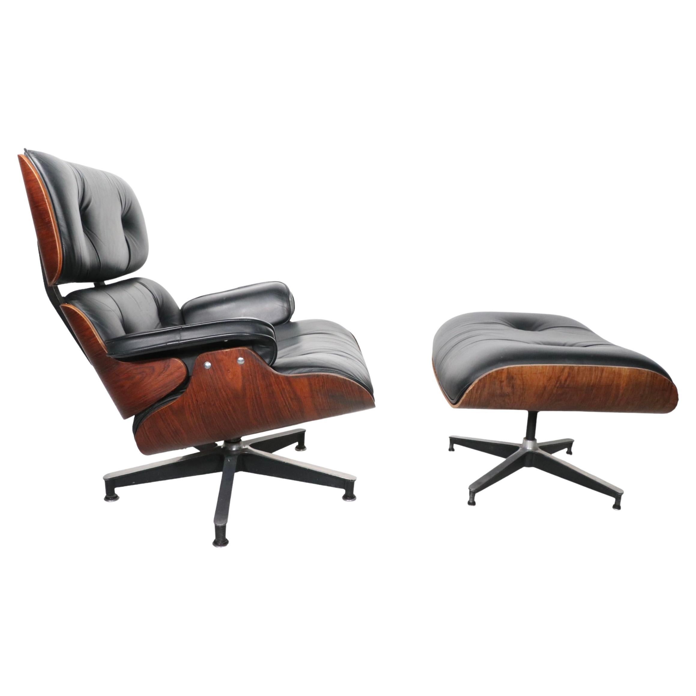 Klassischer Eames-Loungesessel und Ottomane aus Palisanderholz und Leder für Herman Miller im Angebot