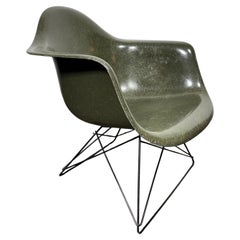 Classic Eames /Herman Miller Fiberglass Cats Cradle LAR Lounge Chair