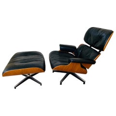 Classic Eames Lounge Chair and Ottoman, circa 1970s