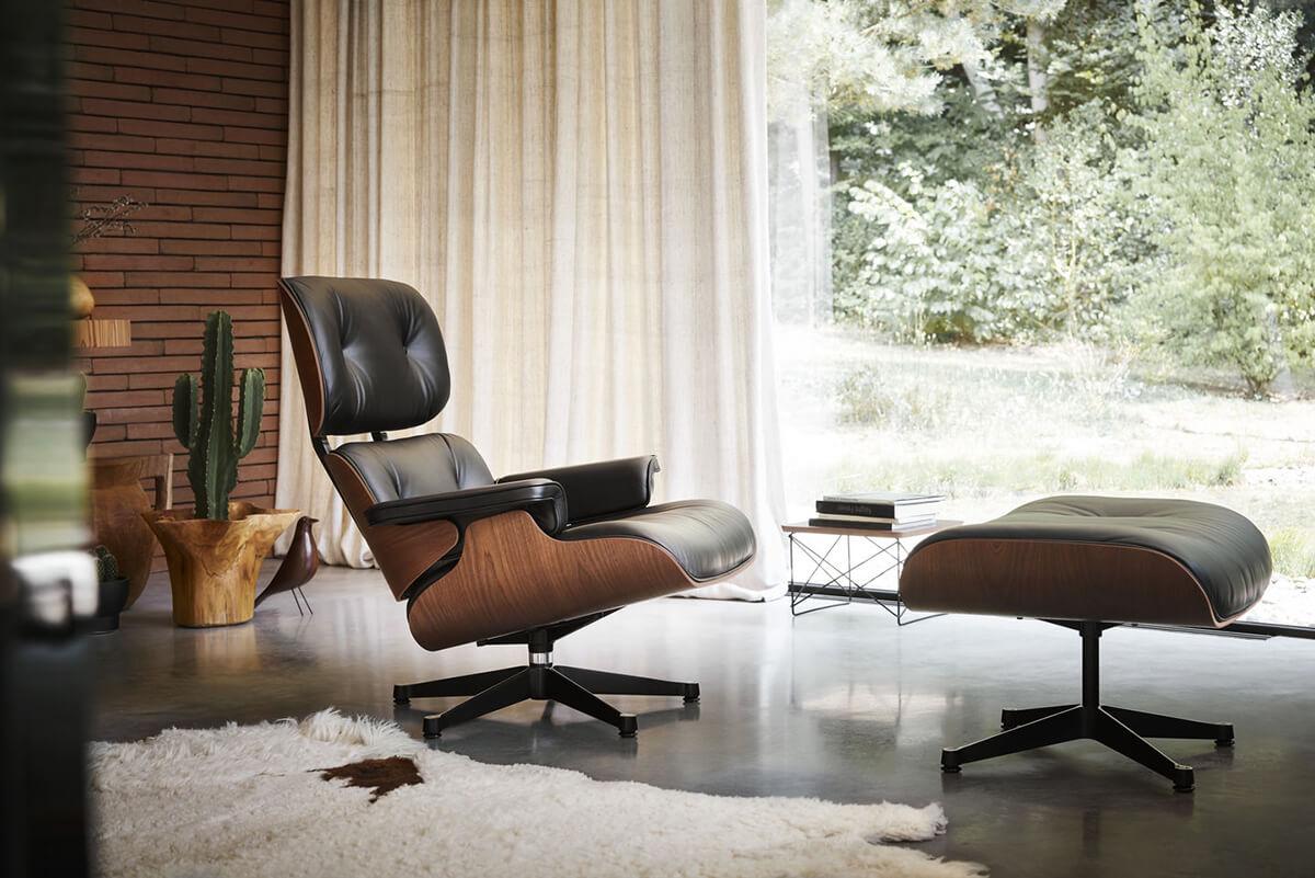A most recognizable piece of Mid-Century Modern furniture, the Eames Lounge Chair w/ Ottoman was conceived/crafted by Charles and Ray Eames and remains one of the most significant and enduring designs of the 20th century. Handcrafted and