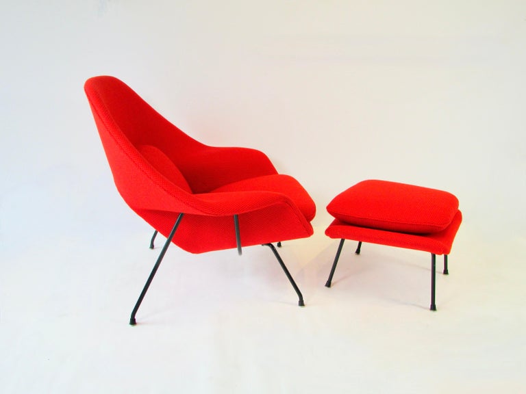 Classic Early Production Eero Saarinen for Knoll Womb Chair with Ottoman For Sale 3