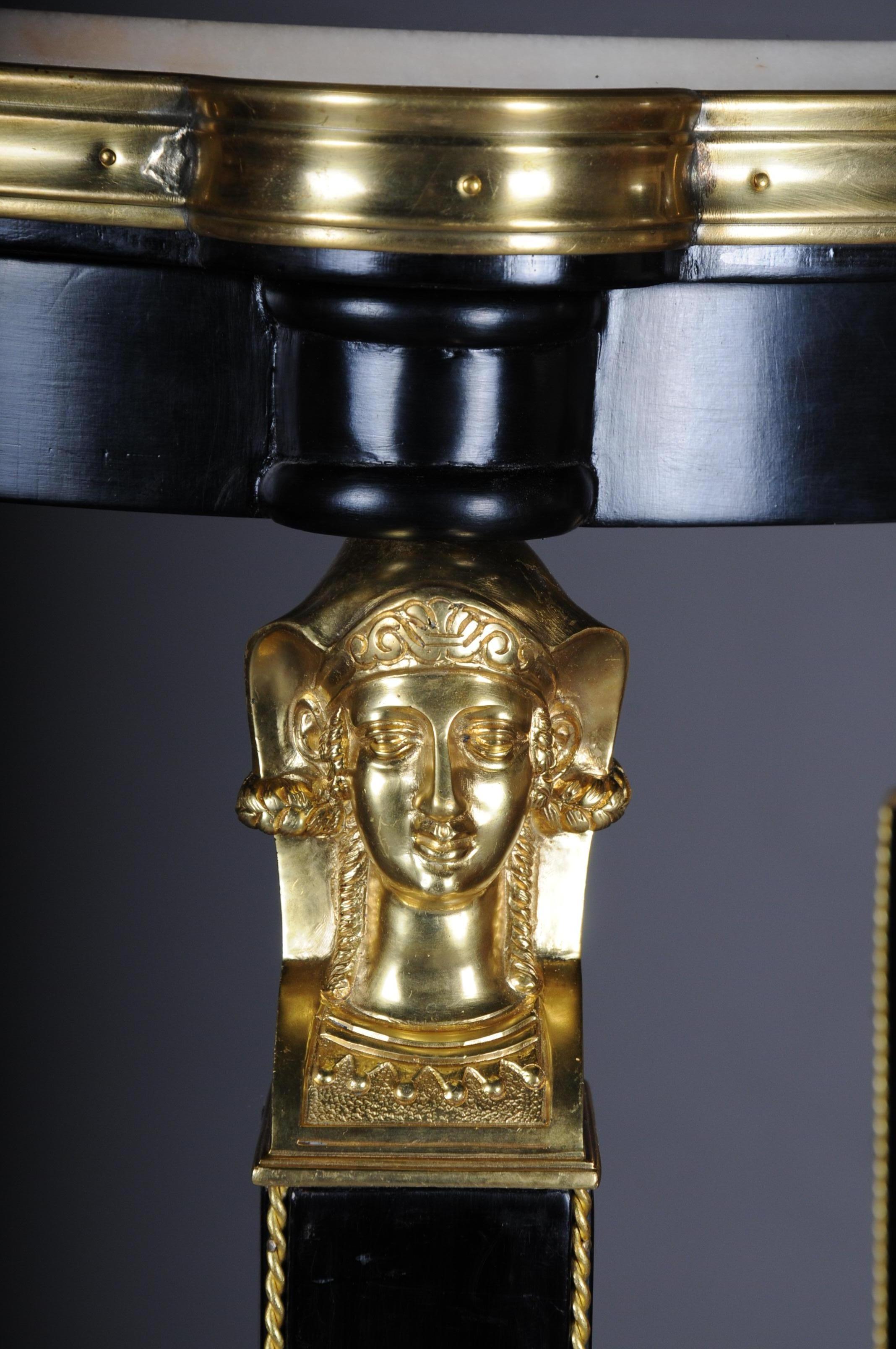 Classic Ebonized Karyadite Pillar / Pedestal in Empire Style, black gold In Good Condition For Sale In Berlin, DE