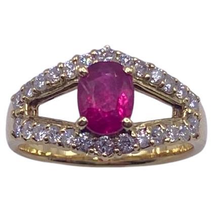 Classic & Elegant Bochic 18 Yellow Gold Cluster Diamond & Pink Sapphire Ring 