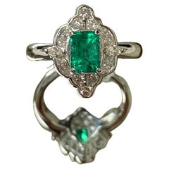 Classic & Elegant Bochic Platinum Cluster Diamond & Colombian Emerald Ring 