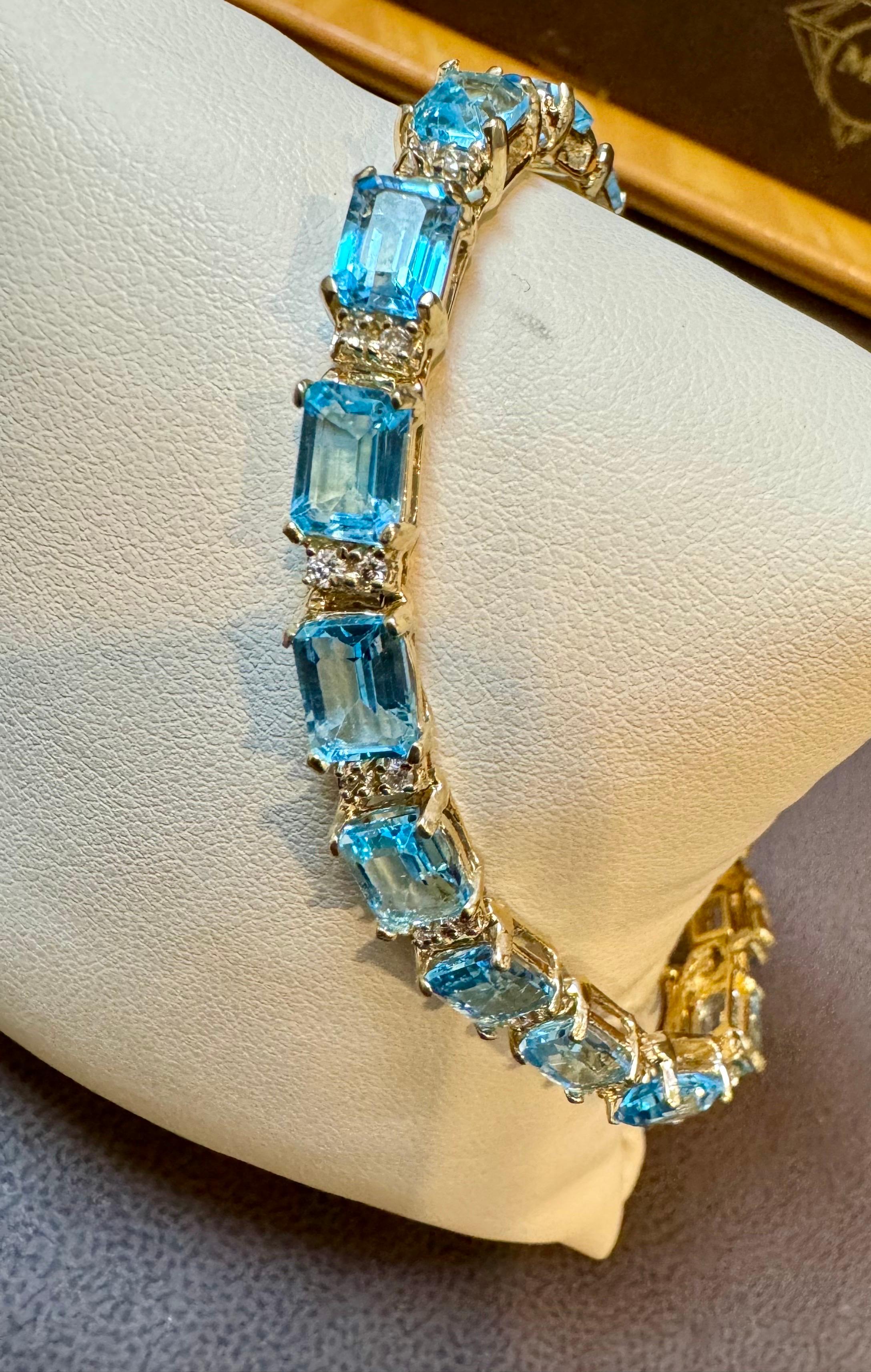 Classic Emerald-Cut Swiss Blue Topaz Bracelet with Diamonds, 14 Kt Yellow Gold For Sale 5