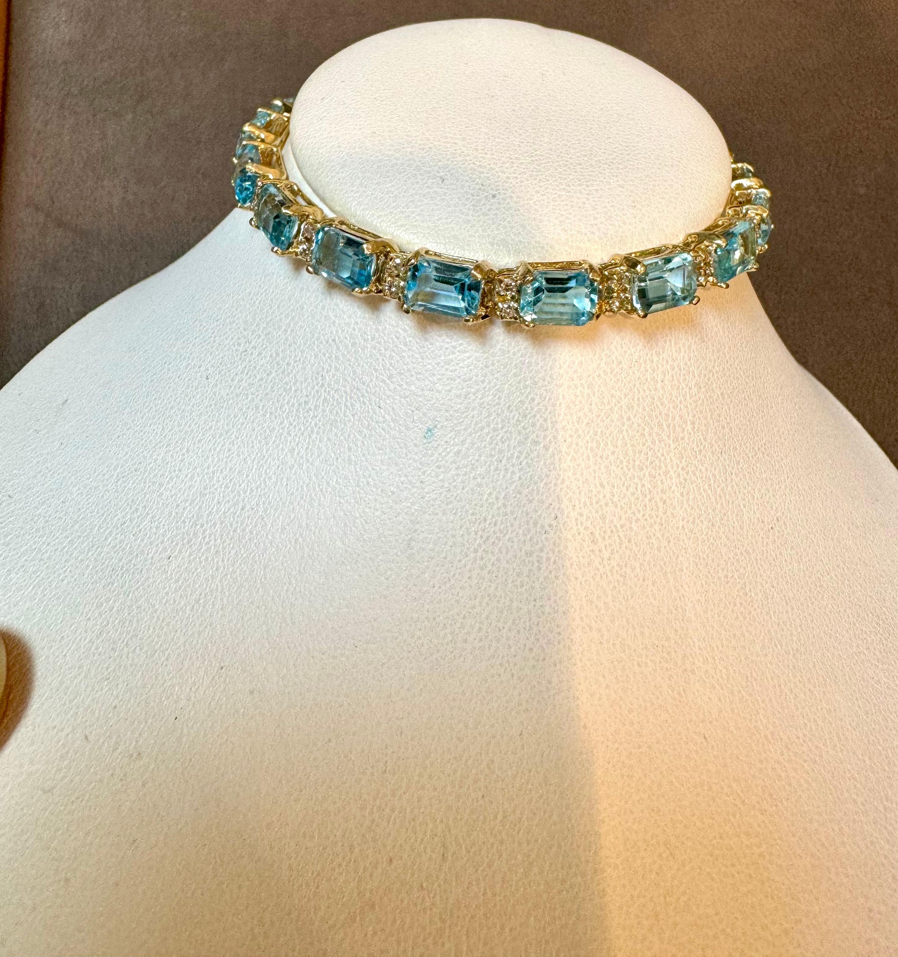 Classic Emerald-Cut Swiss Blue Topaz Bracelet with Diamonds, 14 Kt Yellow Gold For Sale 3