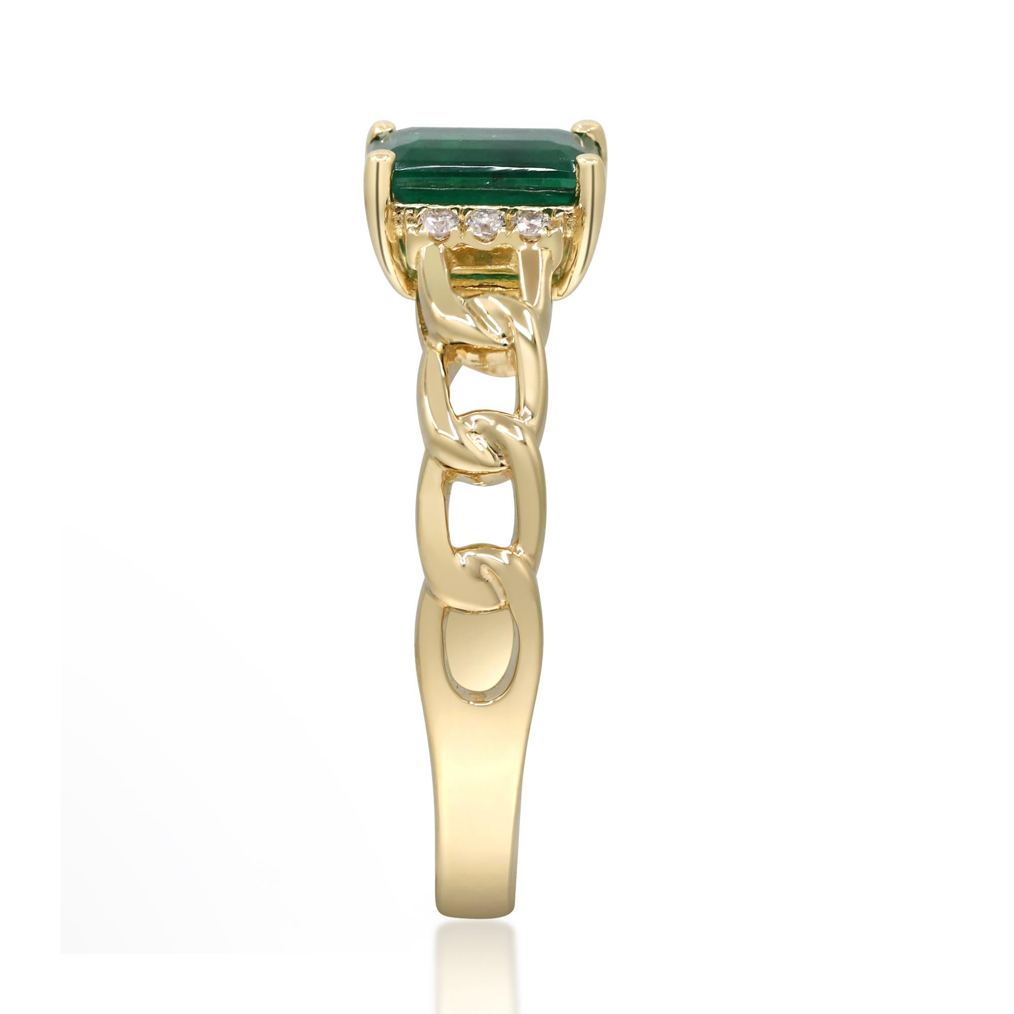 Classic Emerald with Diamond Accents 14k Yellow Gold Ring For Women/Girls In New Condition For Sale In New York, NY