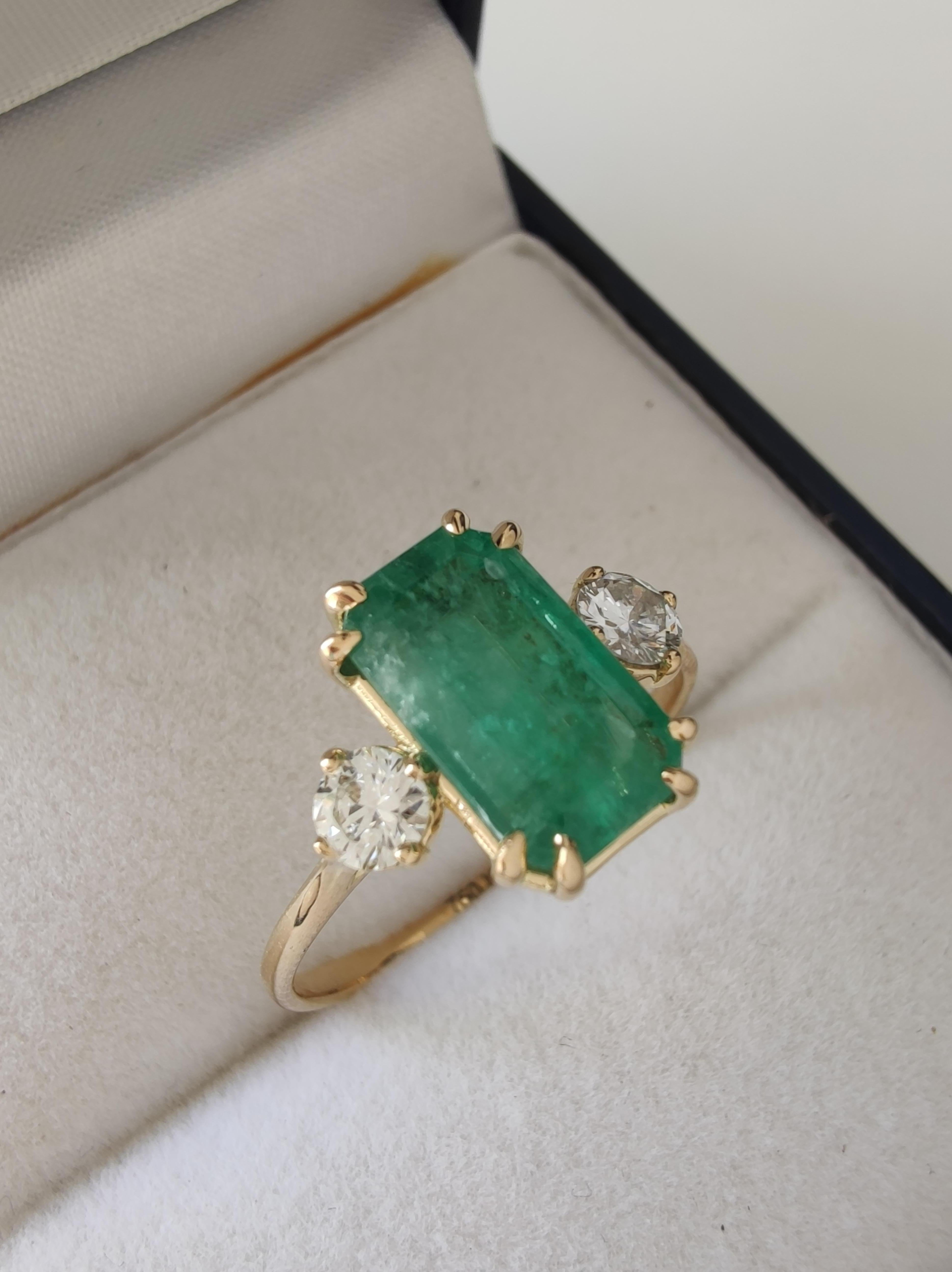 Classic Emerald Damen Verlobungsring 18K, 1,99ct Smaragd, 0,27ct Diamanten (Klassisch-römisch)