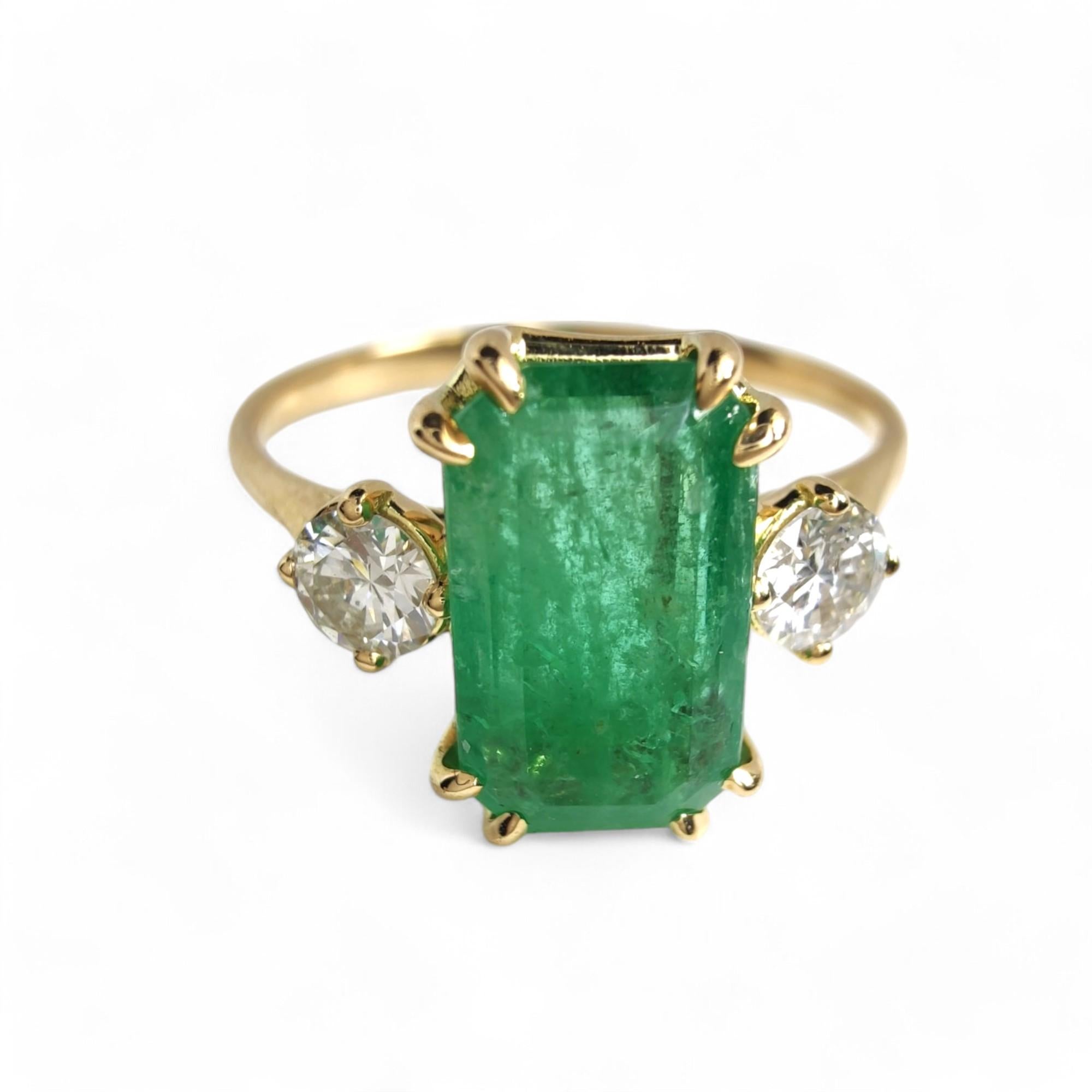 Classic Emerald Damen Verlobungsring 18K, 1,99ct Smaragd, 0,27ct Diamanten 1