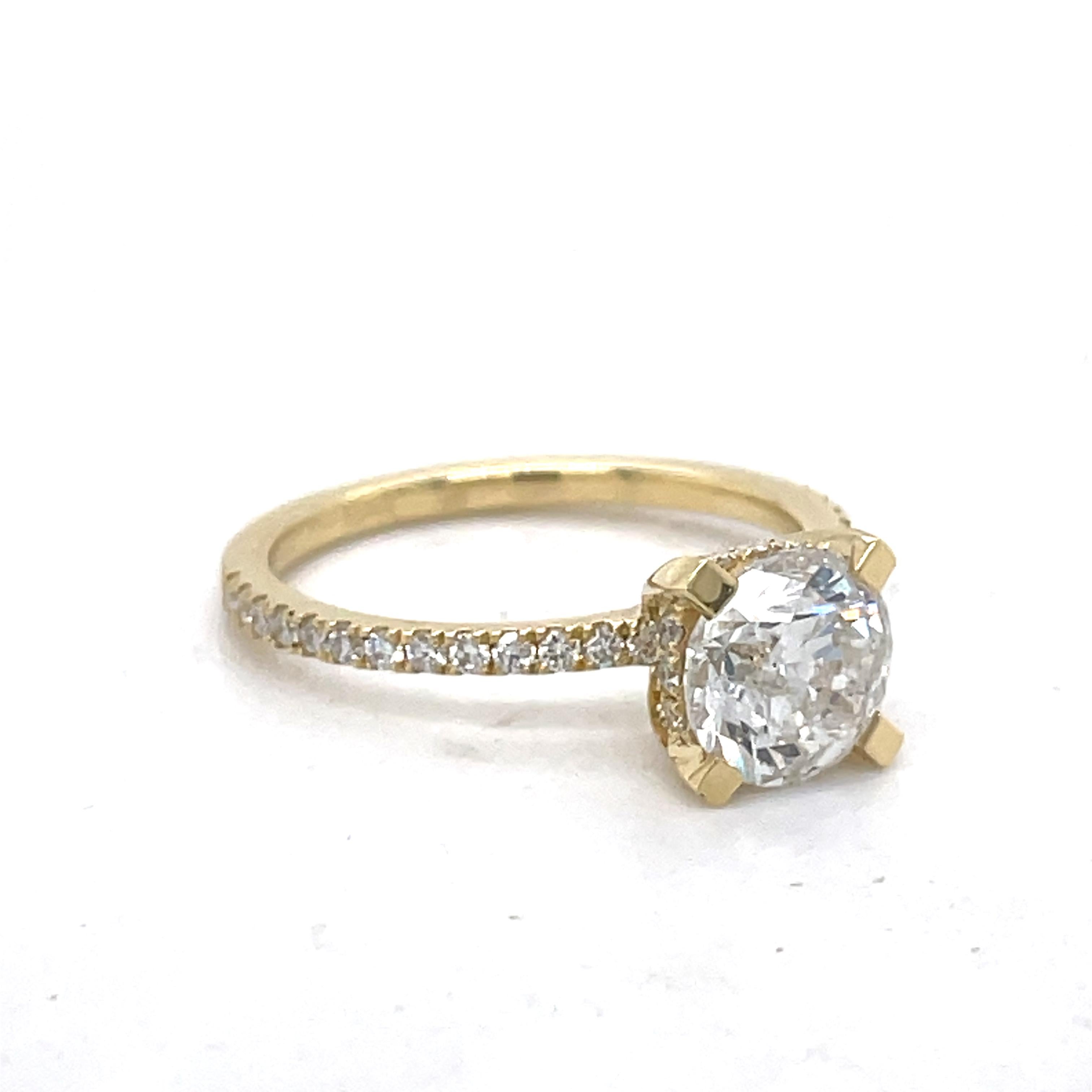 Classic engagement ring, 1.9ct diamonds ring, 14K Yellow Gold, GWLAB certifaed For Sale 1