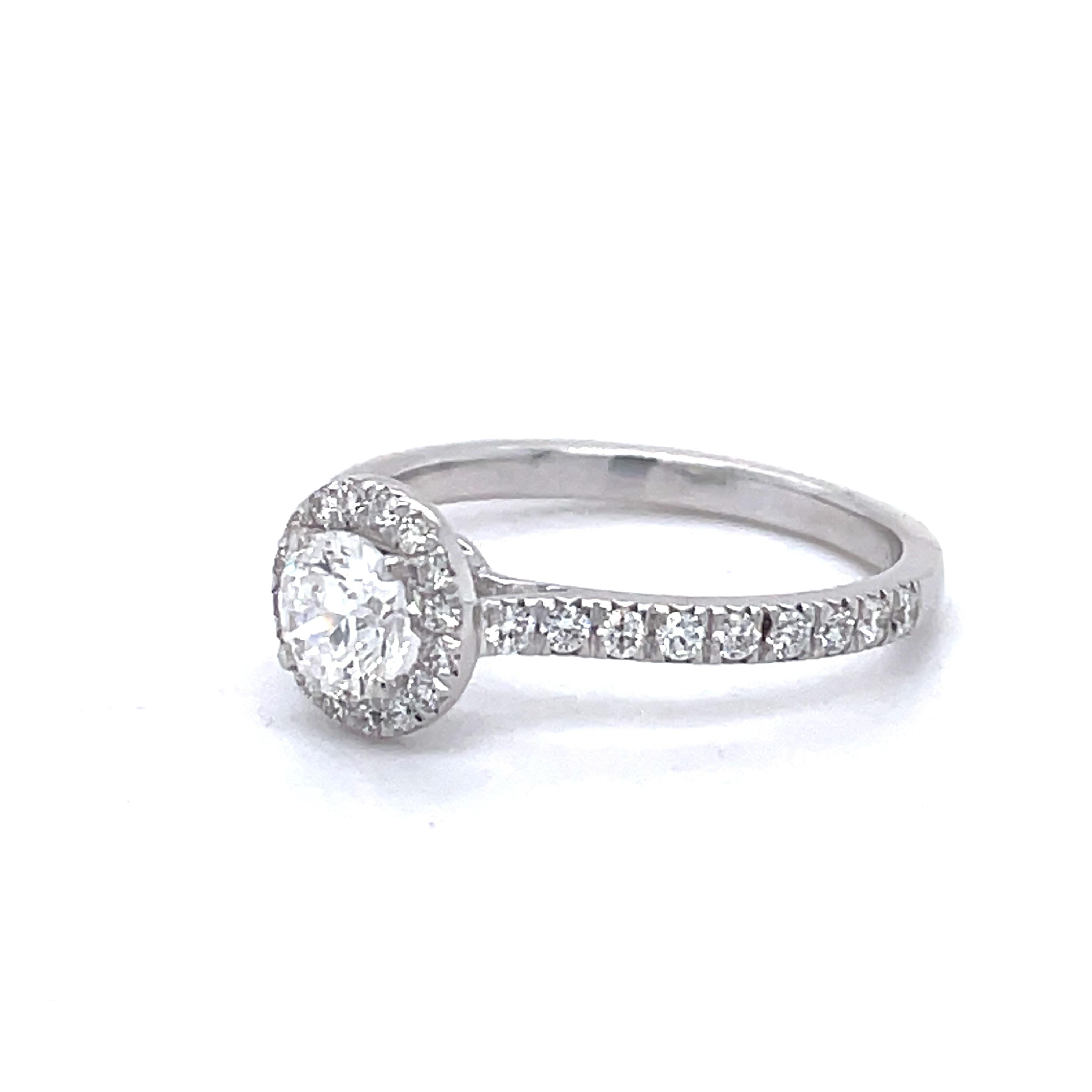 Round Cut Classic engagement ring, 1ct diamond emdagement ring, 14K white goldm minimalist For Sale