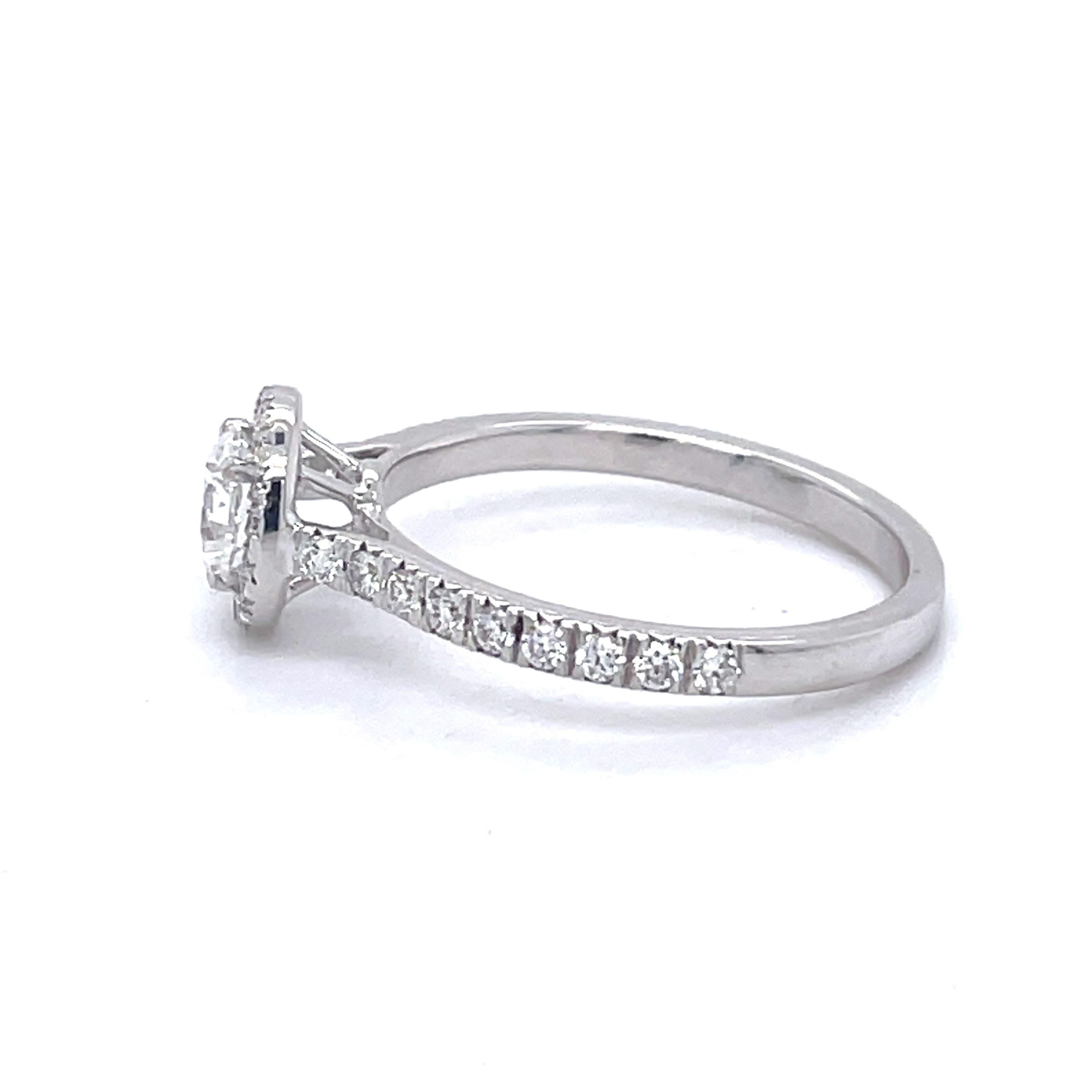 Classic engagement ring, 1ct diamond emdagement ring, 14K white goldm minimalist In New Condition For Sale In Ramat Gan, IL