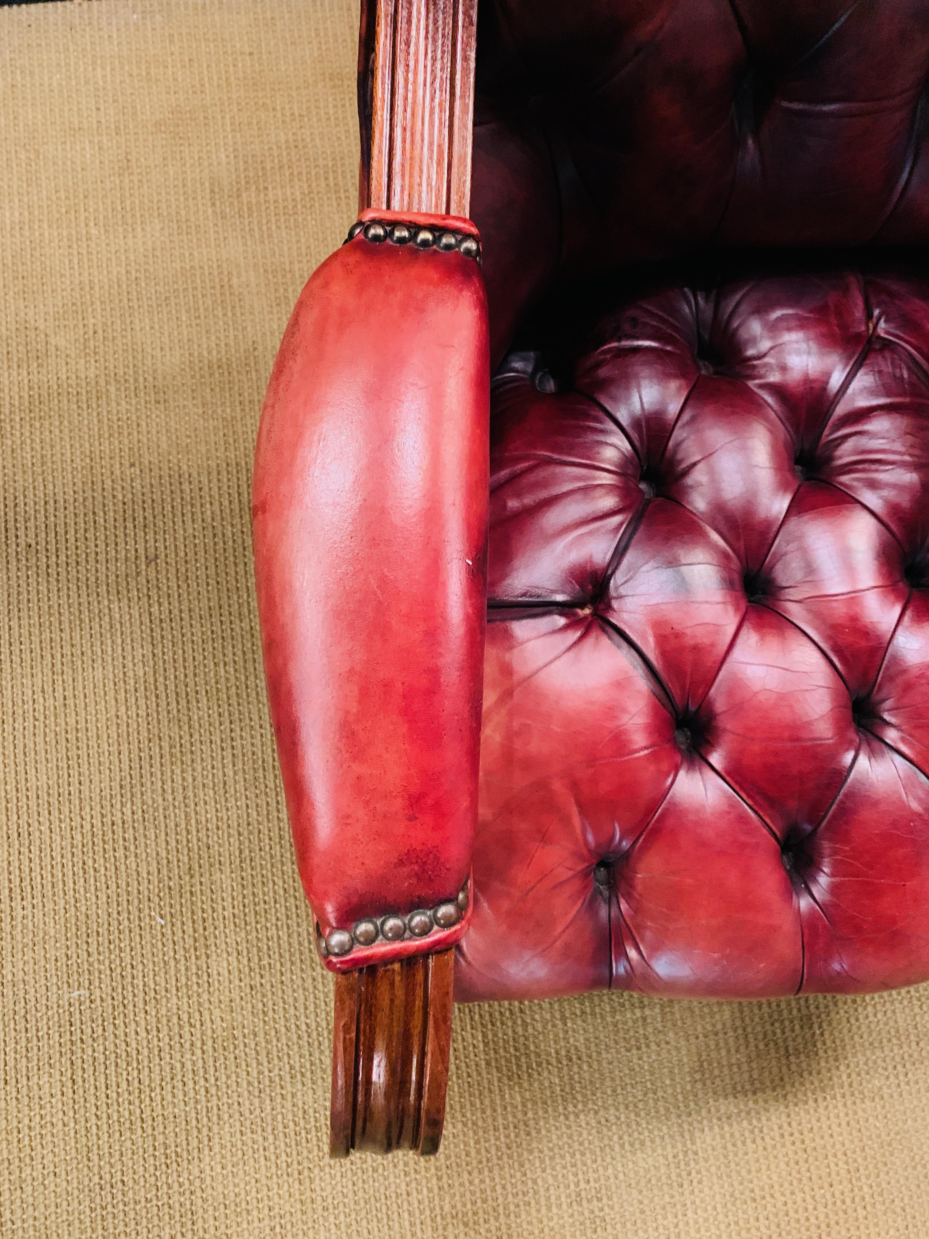 Classic English Chesterfield Armchair, Leather Oxblood / Burdeux 4