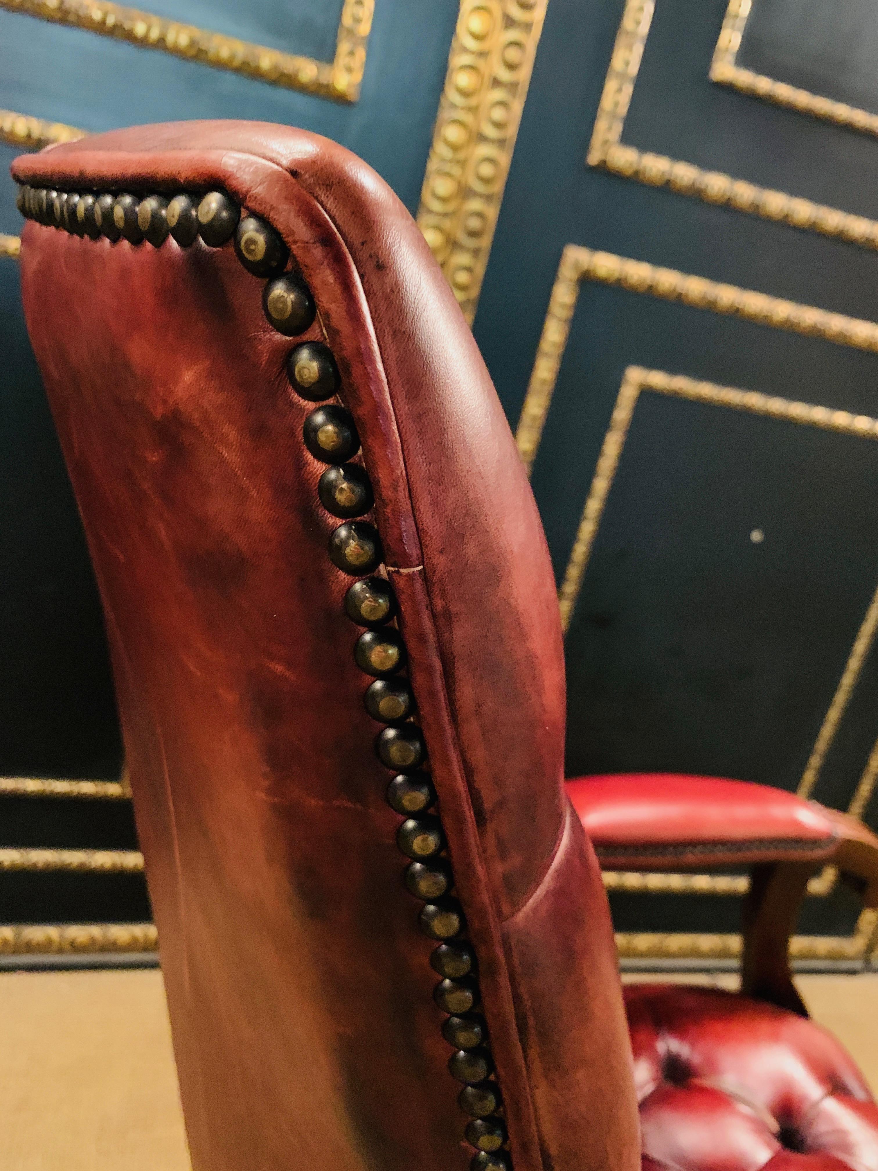 Classic English Chesterfield Armchair, Leather Oxblood / Burdeux 2