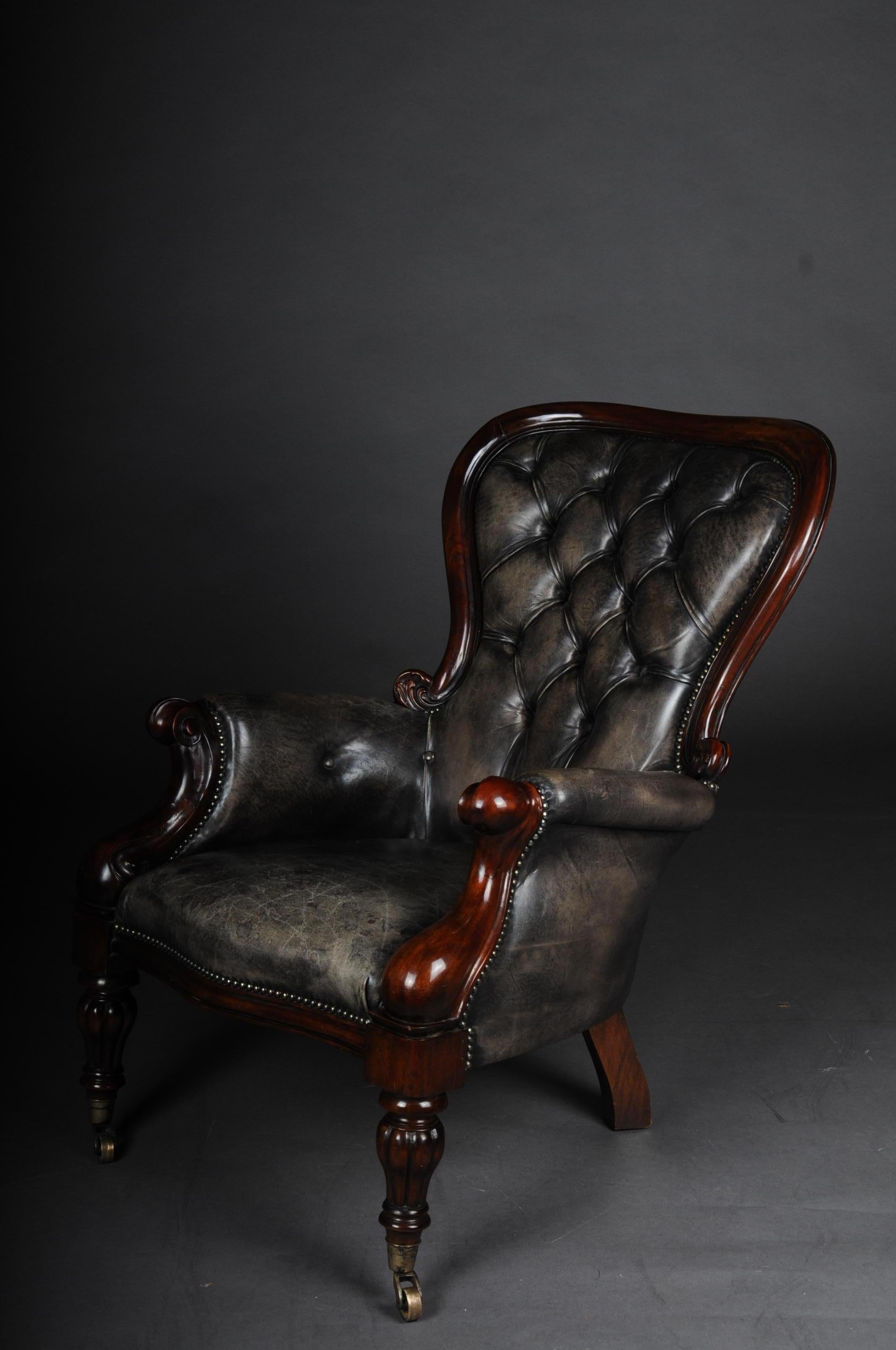 Classic English Chesterfield Club Chair, Green Leather 7