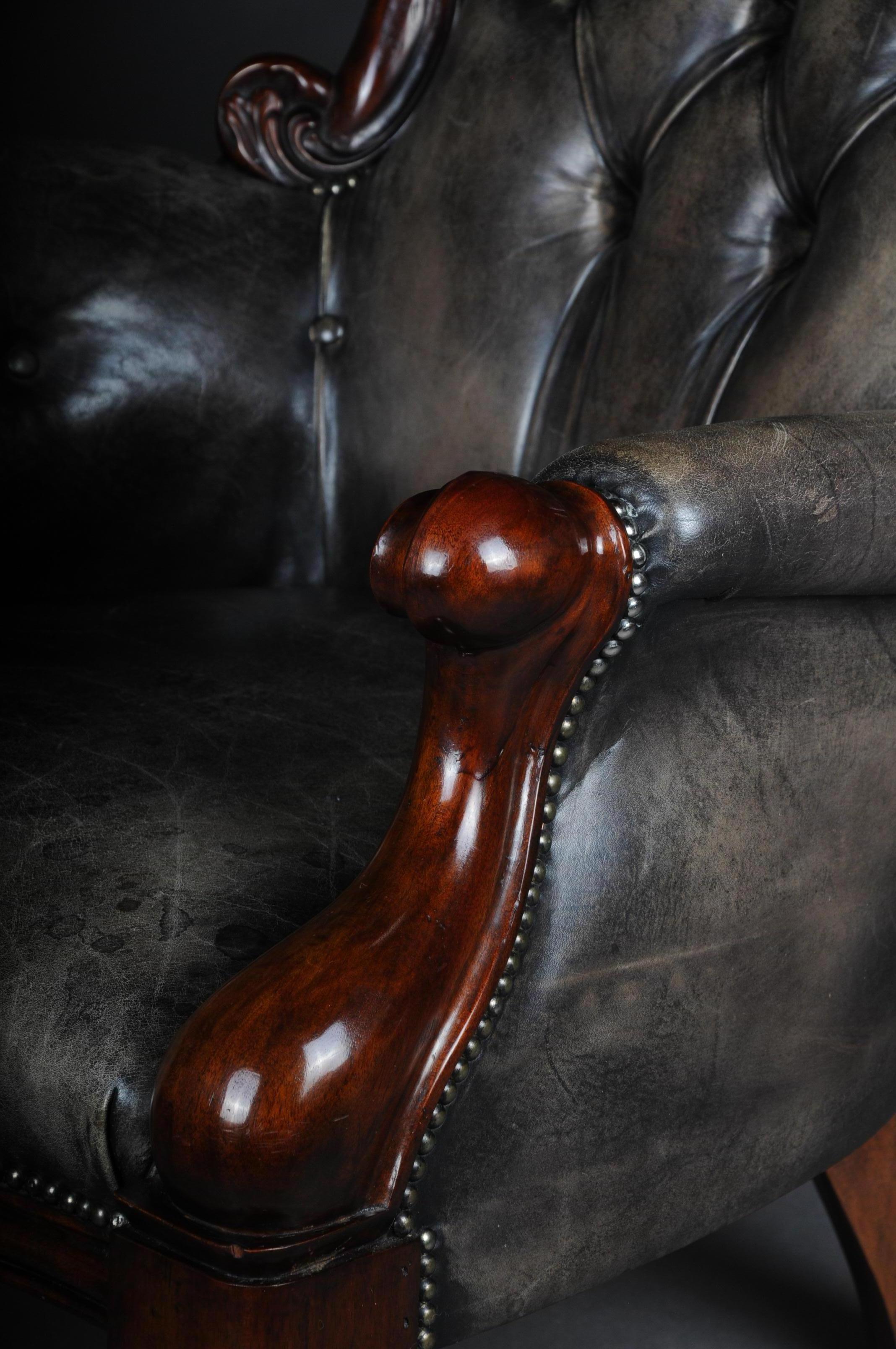 Classic English Chesterfield Club Chair, Green Leather 8