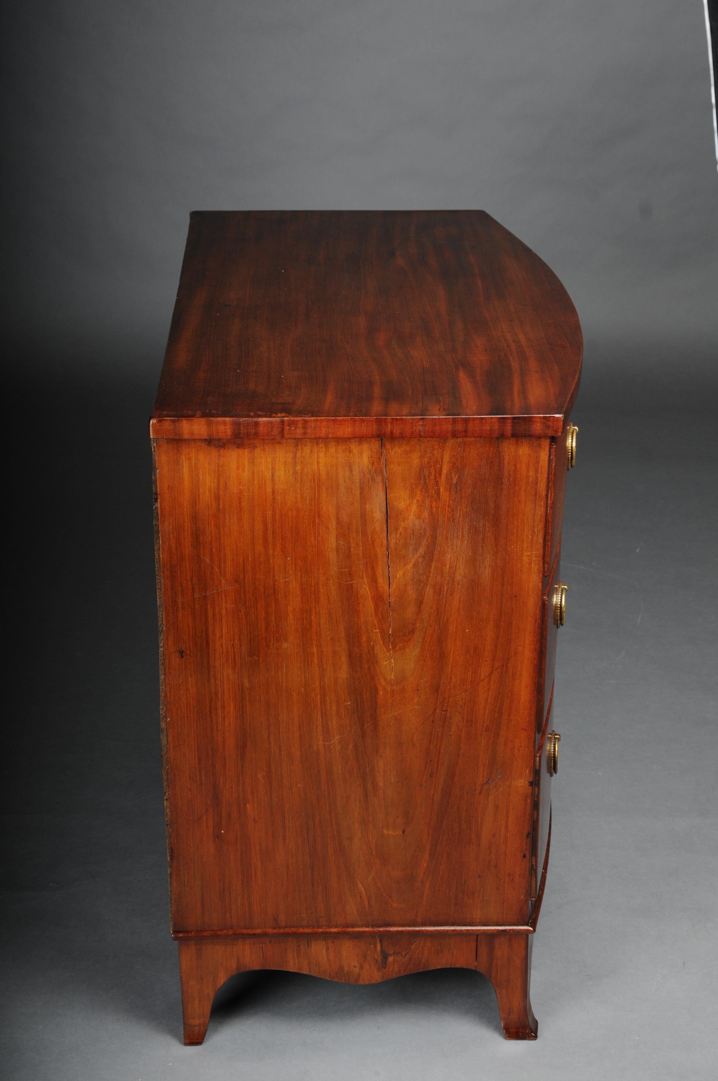Classic English mahogany chest of drawers, circa 1890 For Sale 4