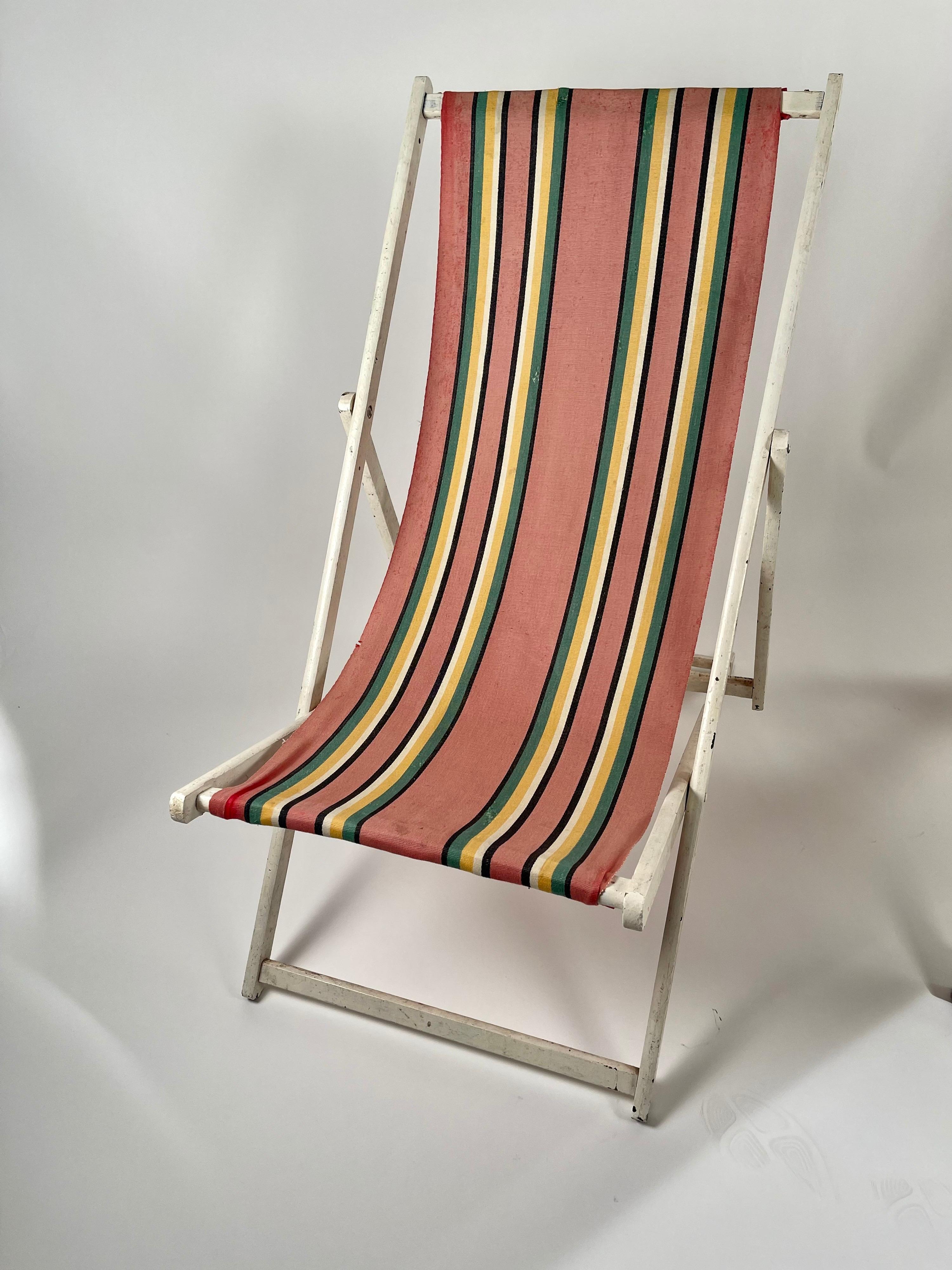 20th Century Classic English Striped Canvas Outdoor Folding Garden or Beach Chairs Set of 2