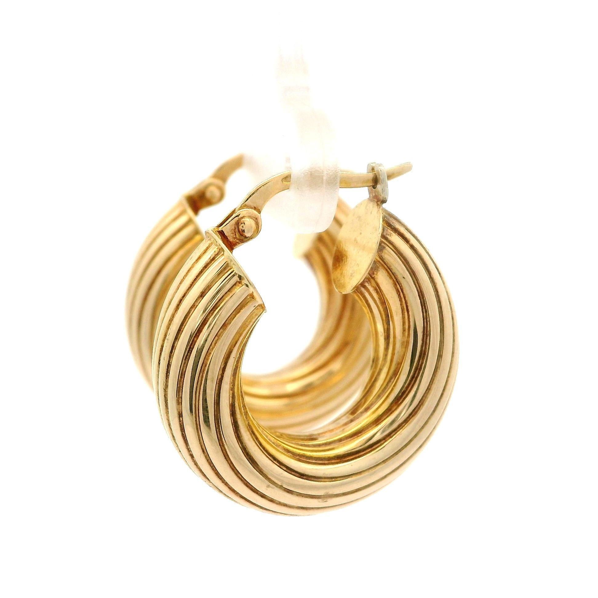 Classic Estate Puffed 14k Yellow Gold Grooved Twist Small Hoop Earring For Sale 1