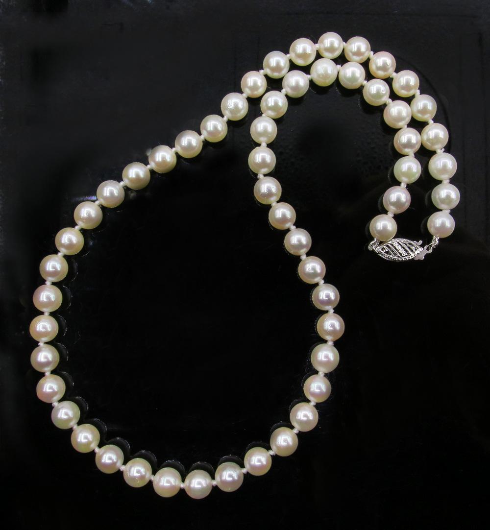 Classic Estate Vintage Cultured Japanese Pearl White Strand Necklace 14KW 5