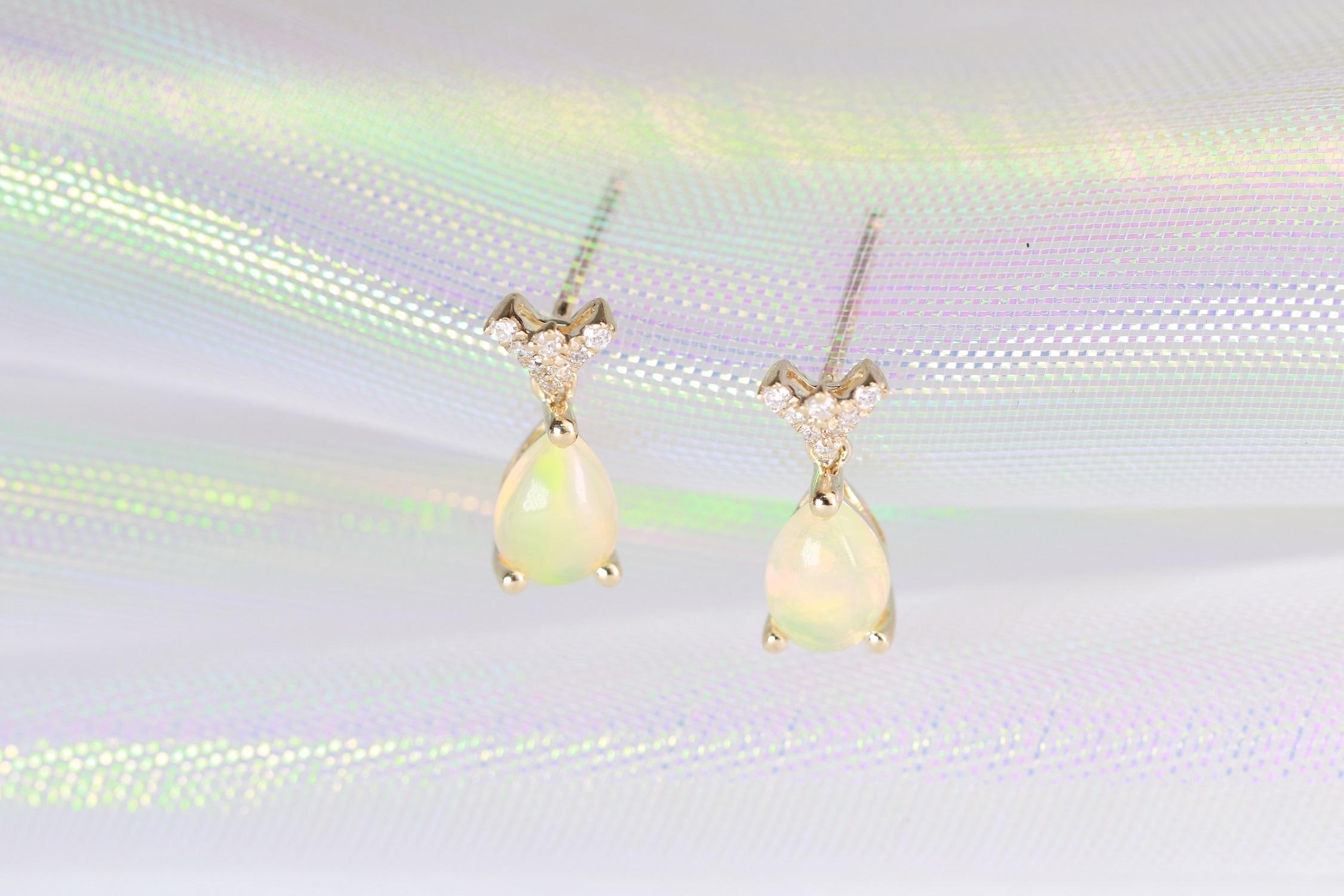 Art Deco Classic Ethiopian Opal Pear Cab and Round Diamond 14K Yellow Gold Earring For Sale