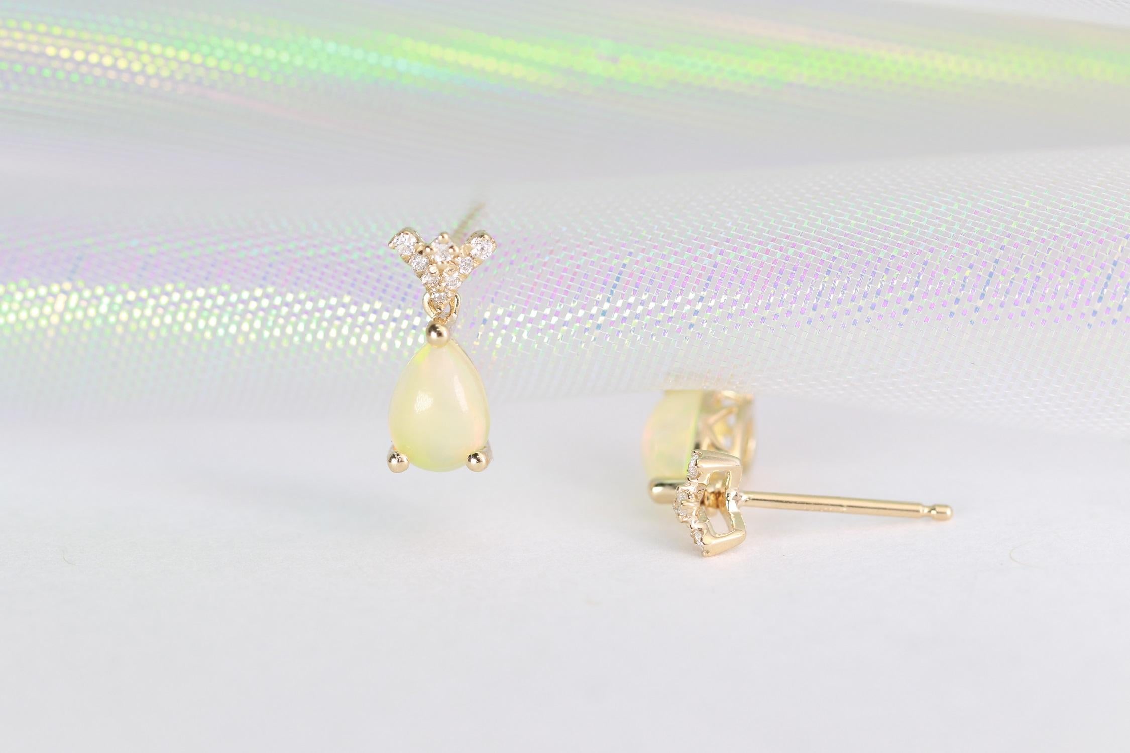 Pear Cut Classic Ethiopian Opal Pear Cab and Round Diamond 14K Yellow Gold Earring For Sale