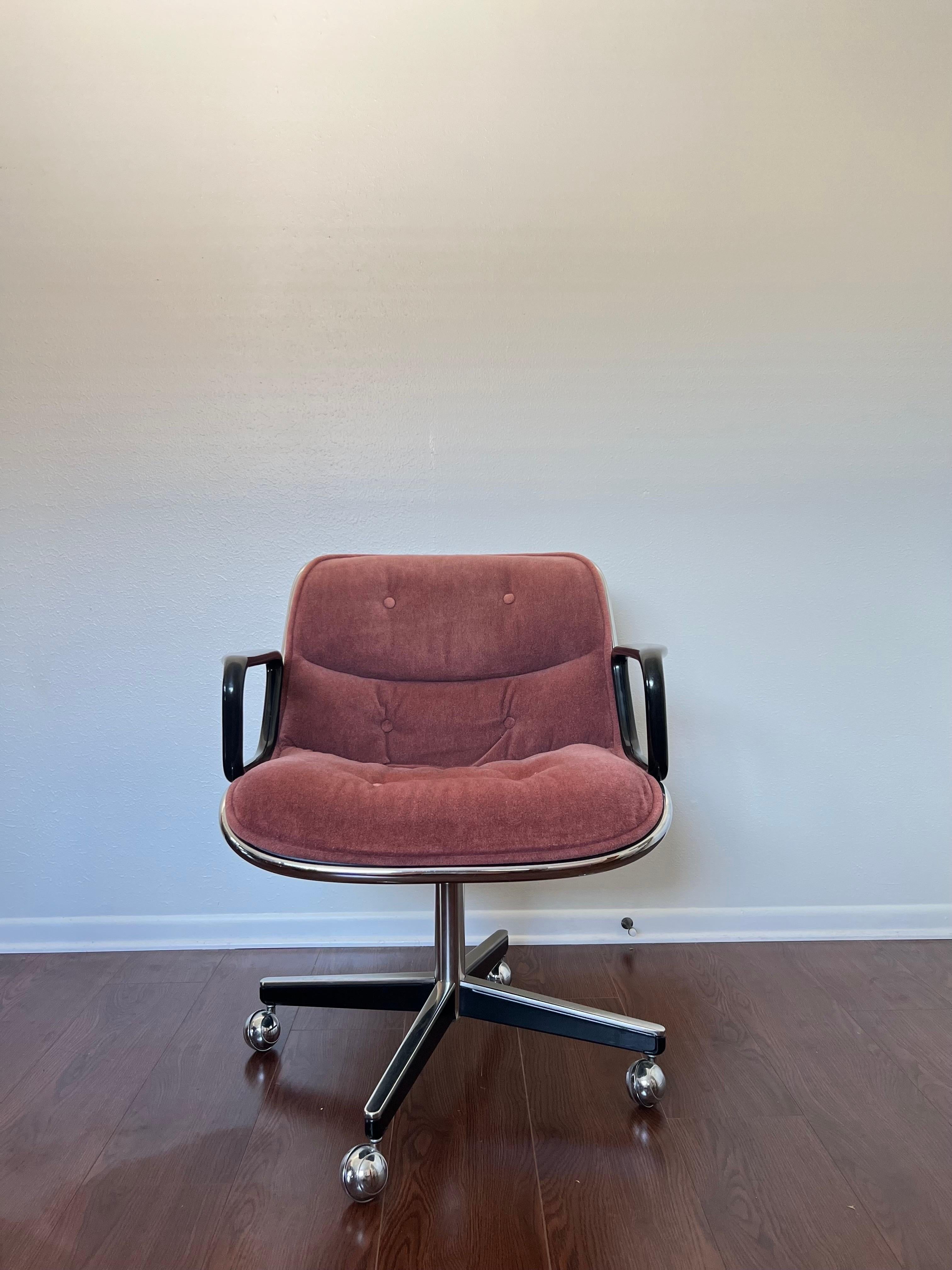 Classic Executive Chair Designed by Charles Pollock for Knoll in Pink 1