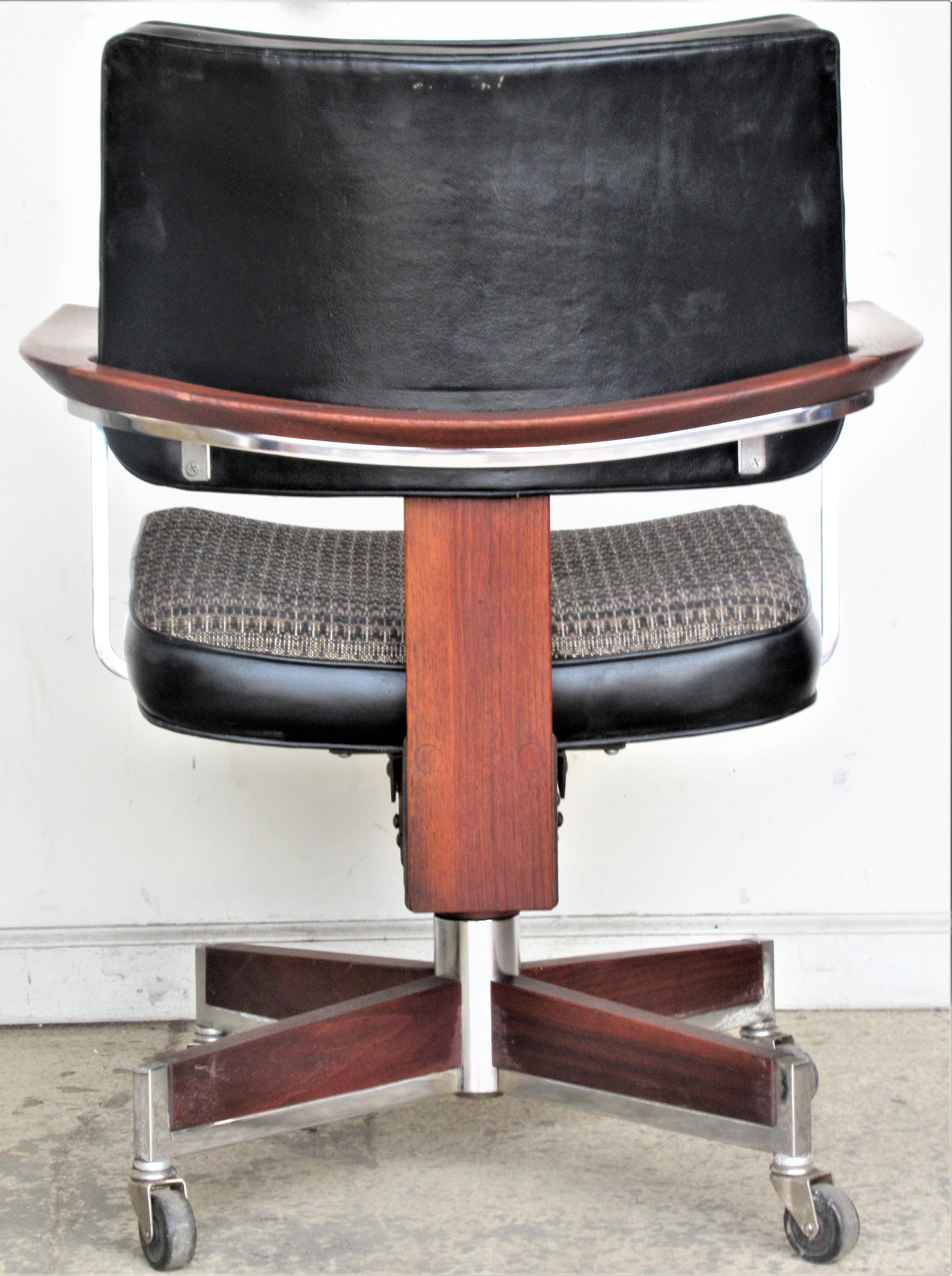 Classic Executive Desk Chair by Gunlocke 2