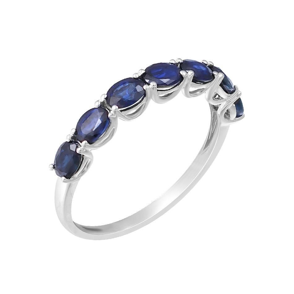 Round Cut Classic Fancy Blue Sapphire White Gold Ring For Sale