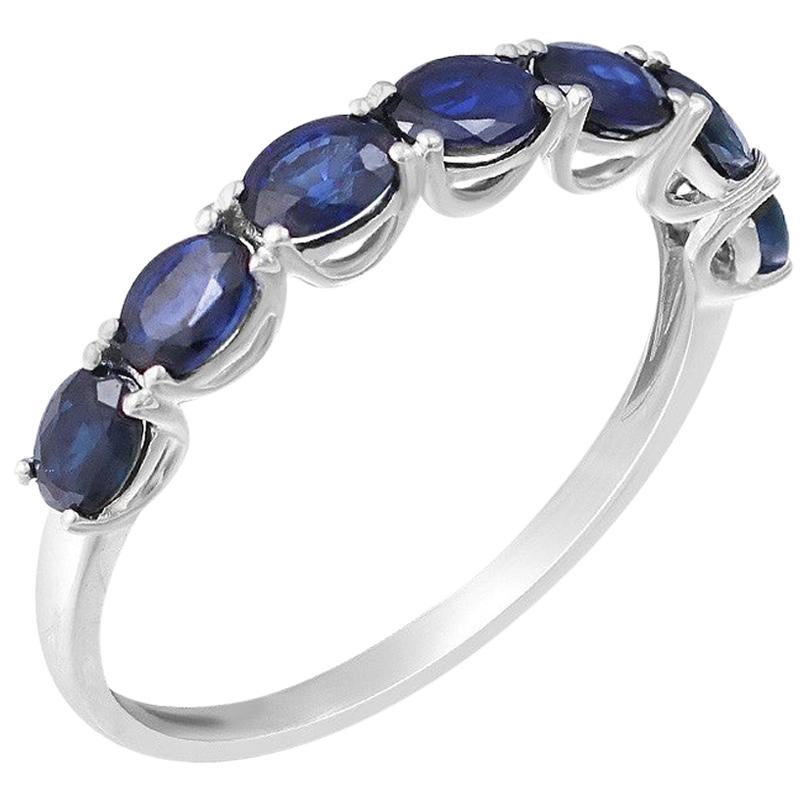 Bague classique en or blanc avec saphir bleu fantaisie