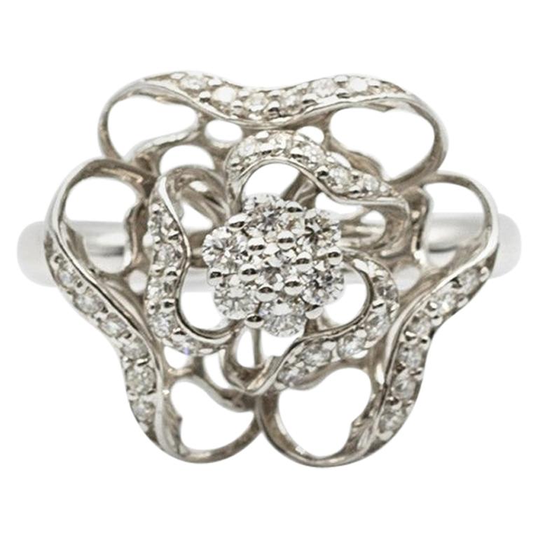 Classic Fancy Diamond Impressive Ring For Sale at 1stDibs