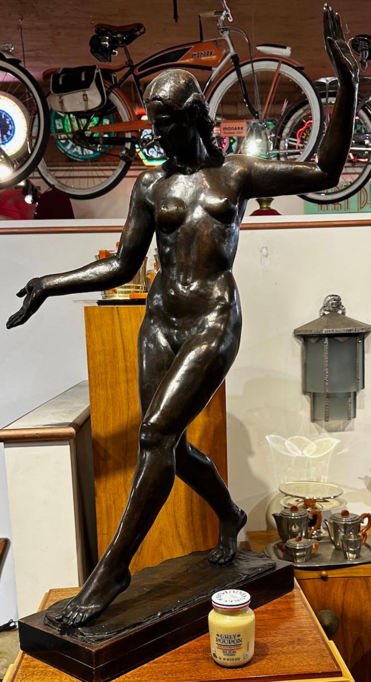 Classic Female Art Deco Bronze Statue by Listed Belgian Artist M. D'haveloose For Sale 2