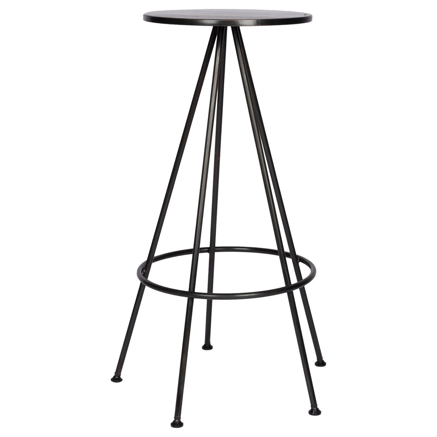 Tabouret de bar industriel urbain à cinq pieds ronds avec assise en métal, finition noircie