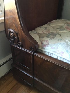 Classic Flame Mahogany 19th Century Louis Philippe Daybed
