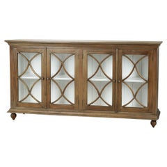 Credenza clásica de cuatro puertas