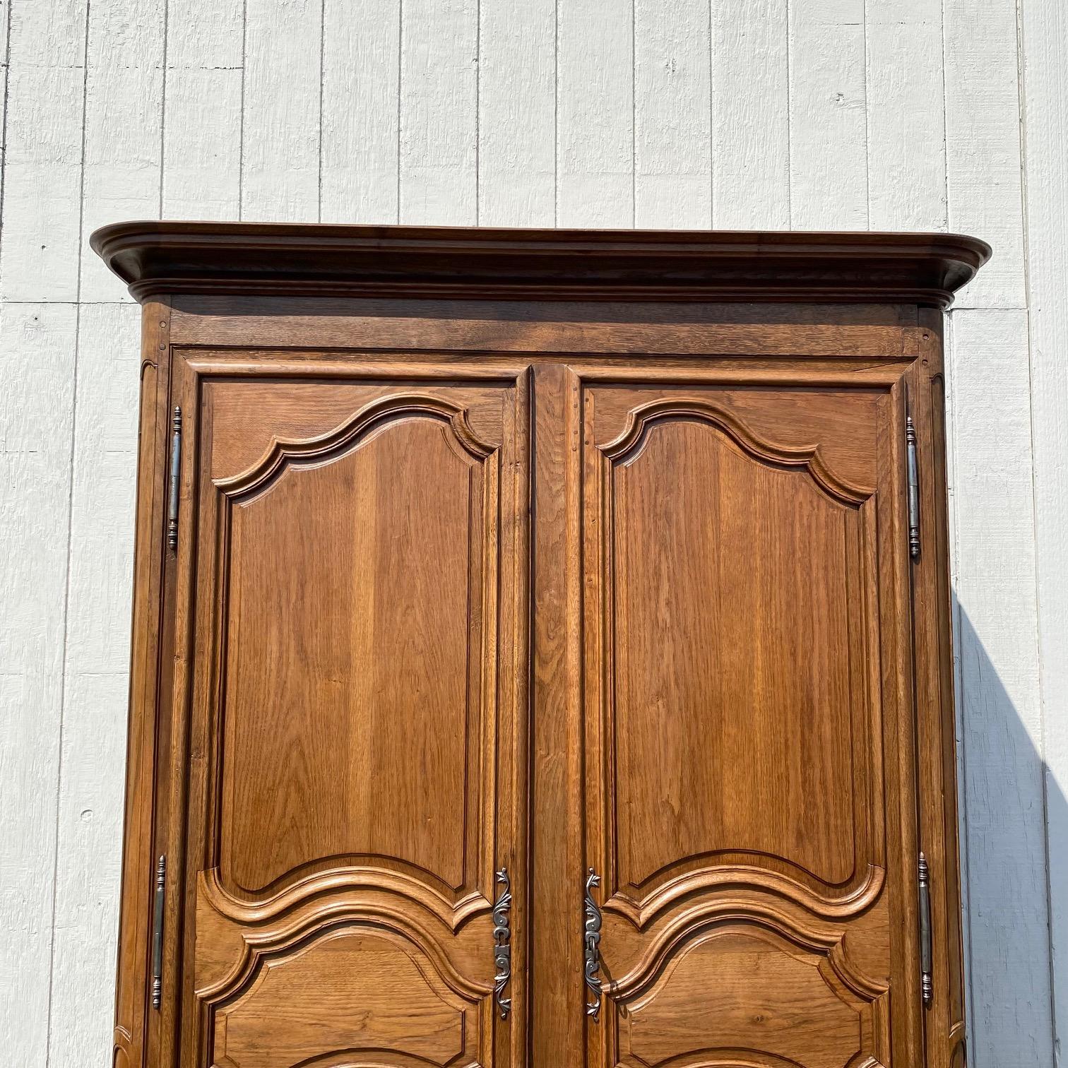 Classic French 19th Century Louis XV Walnut Armoire or Wardrobe from Normandy  3